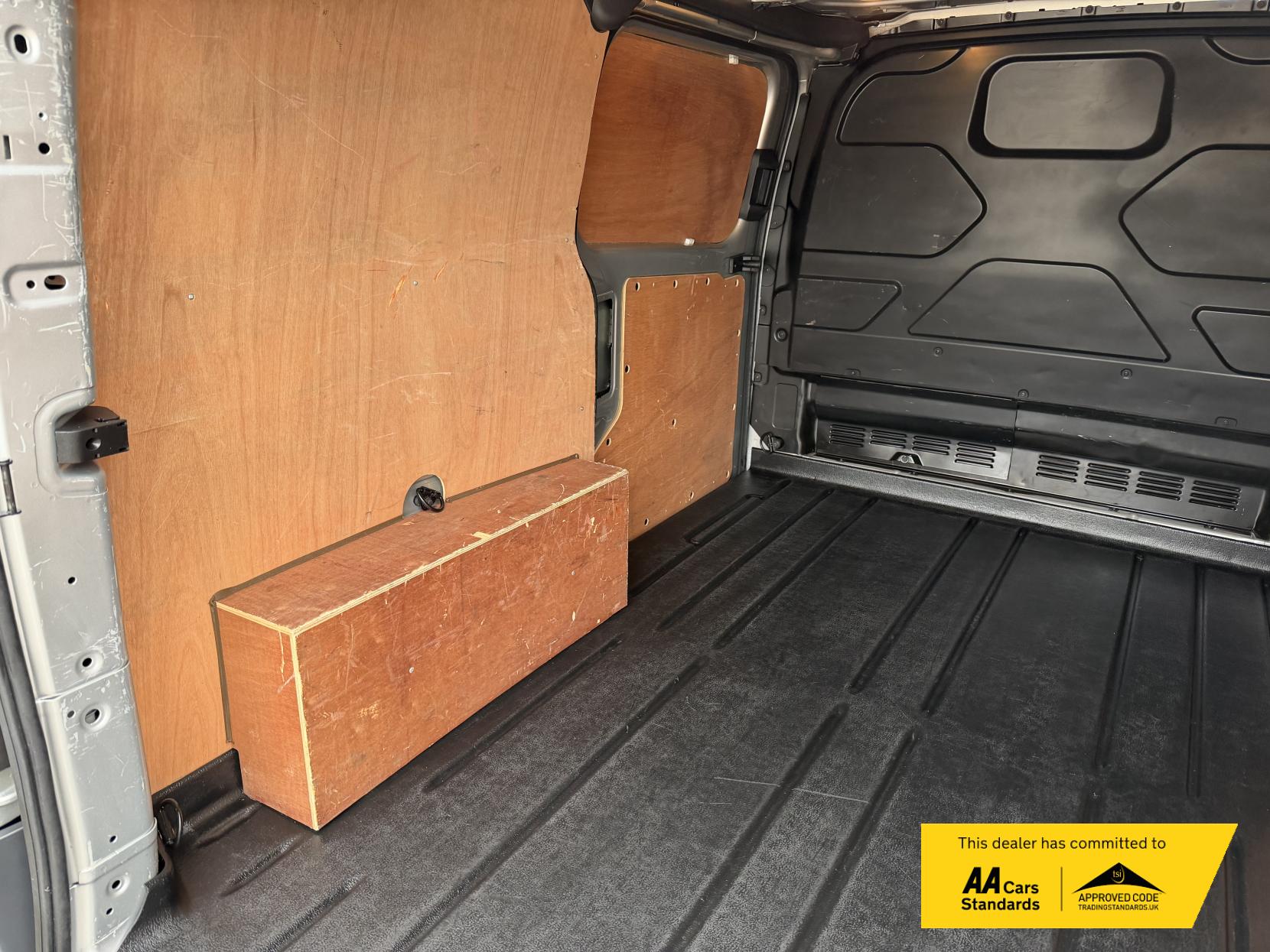 Ford Transit Custom 2.0 TDCi 270 Trend Panel Van 5dr Diesel Manual L1 H1 (157 g/km, 128 bhp)