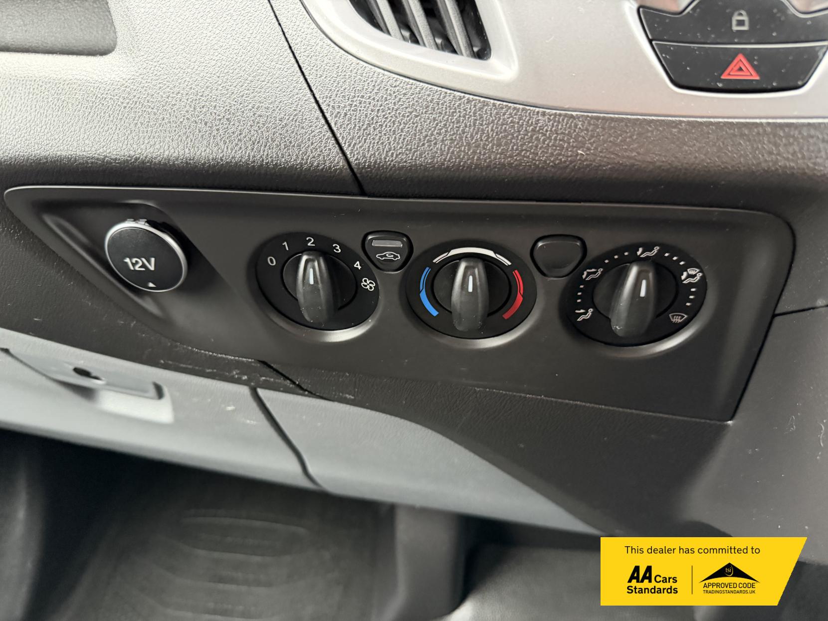 Ford Transit Custom 2.0 TDCi 270 Trend Panel Van 5dr Diesel Manual L1 H1 (157 g/km, 128 bhp)