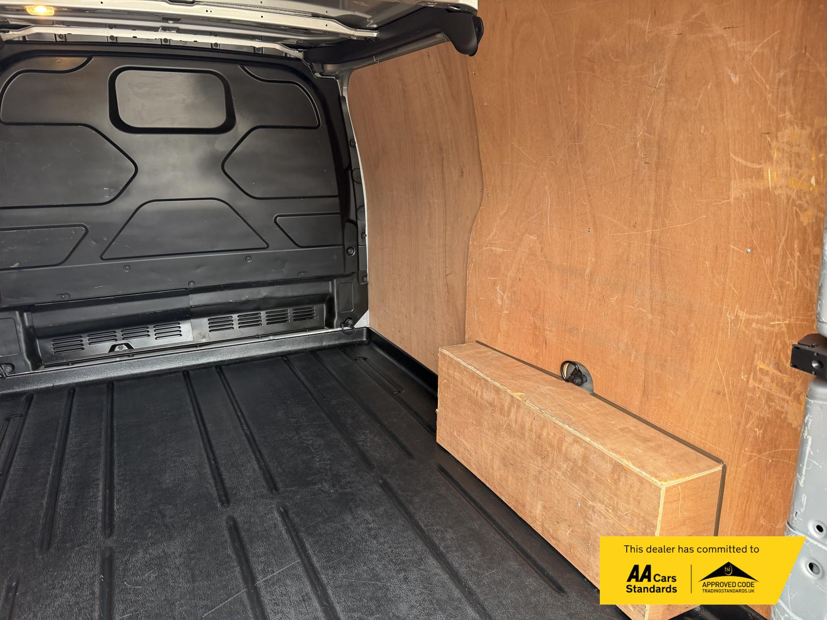 Ford Transit Custom 2.0 TDCi 270 Trend Panel Van 5dr Diesel Manual L1 H1 (157 g/km, 128 bhp)