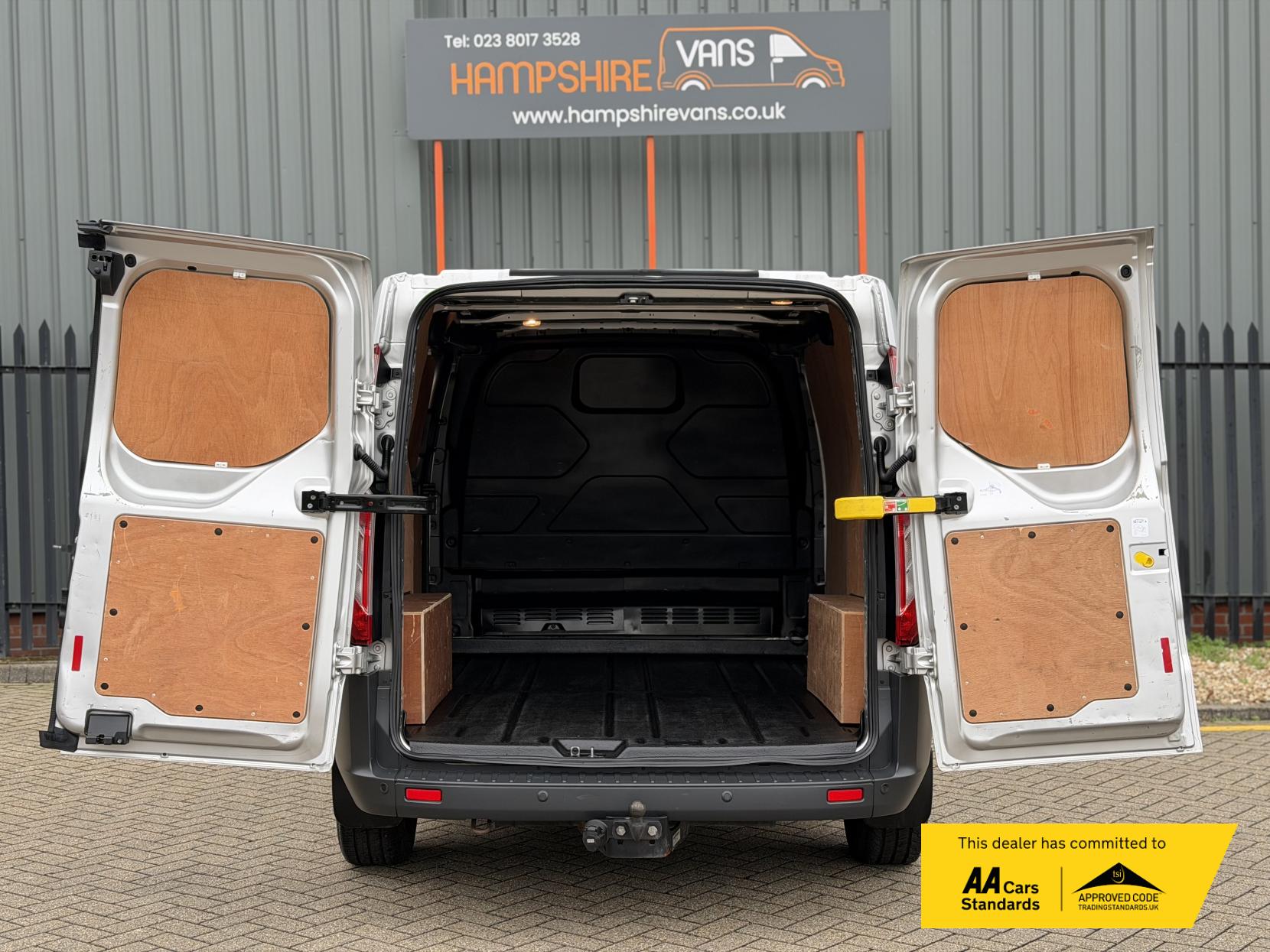 Ford Transit Custom 2.0 TDCi 270 Trend Panel Van 5dr Diesel Manual L1 H1 (157 g/km, 128 bhp)