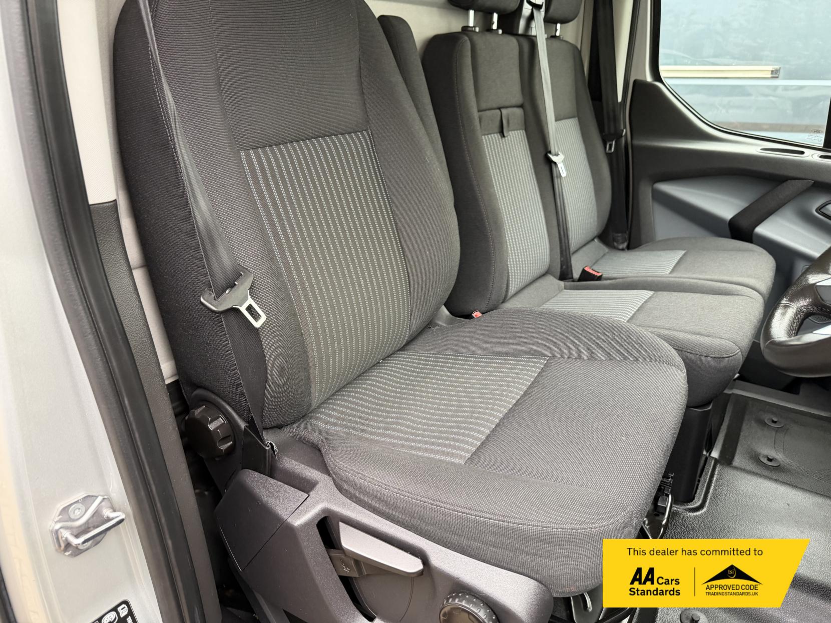 Ford Transit Custom 2.0 TDCi 270 Trend Panel Van 5dr Diesel Manual L1 H1 (157 g/km, 128 bhp)