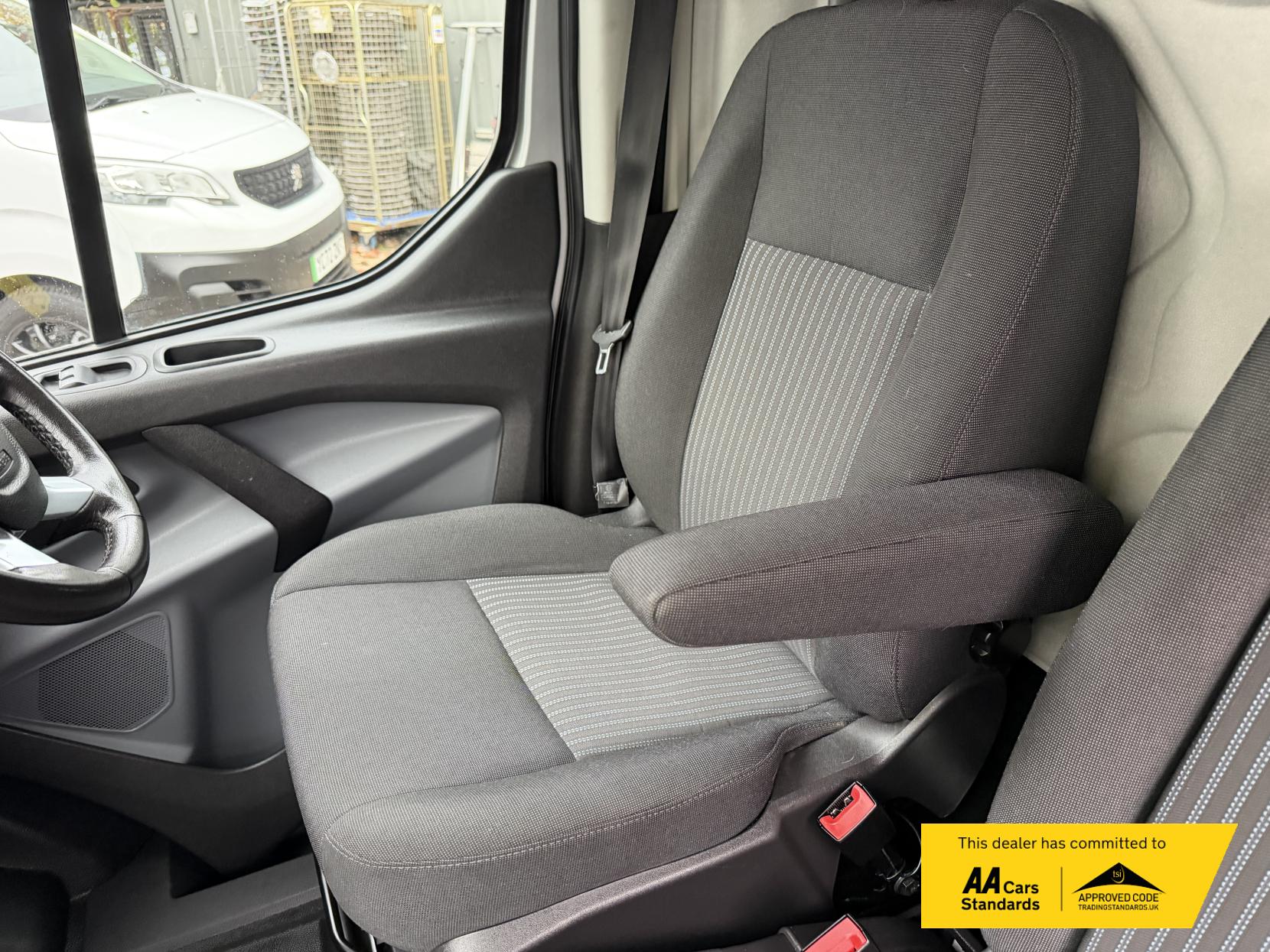 Ford Transit Custom 2.0 TDCi 270 Trend Panel Van 5dr Diesel Manual L1 H1 (157 g/km, 128 bhp)