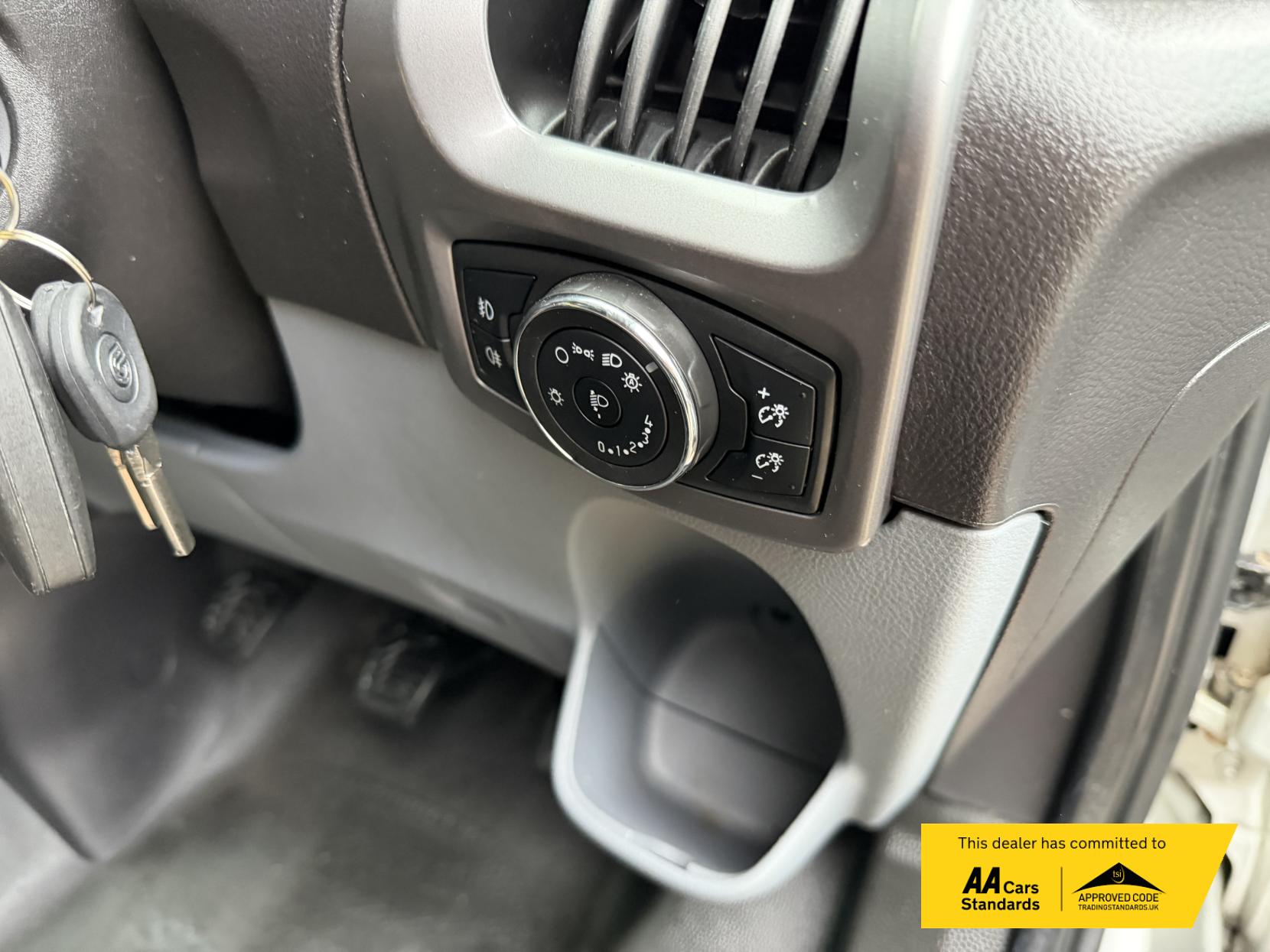 Ford Transit Custom 2.0 TDCi 270 Trend Panel Van 5dr Diesel Manual L1 H1 (157 g/km, 128 bhp)