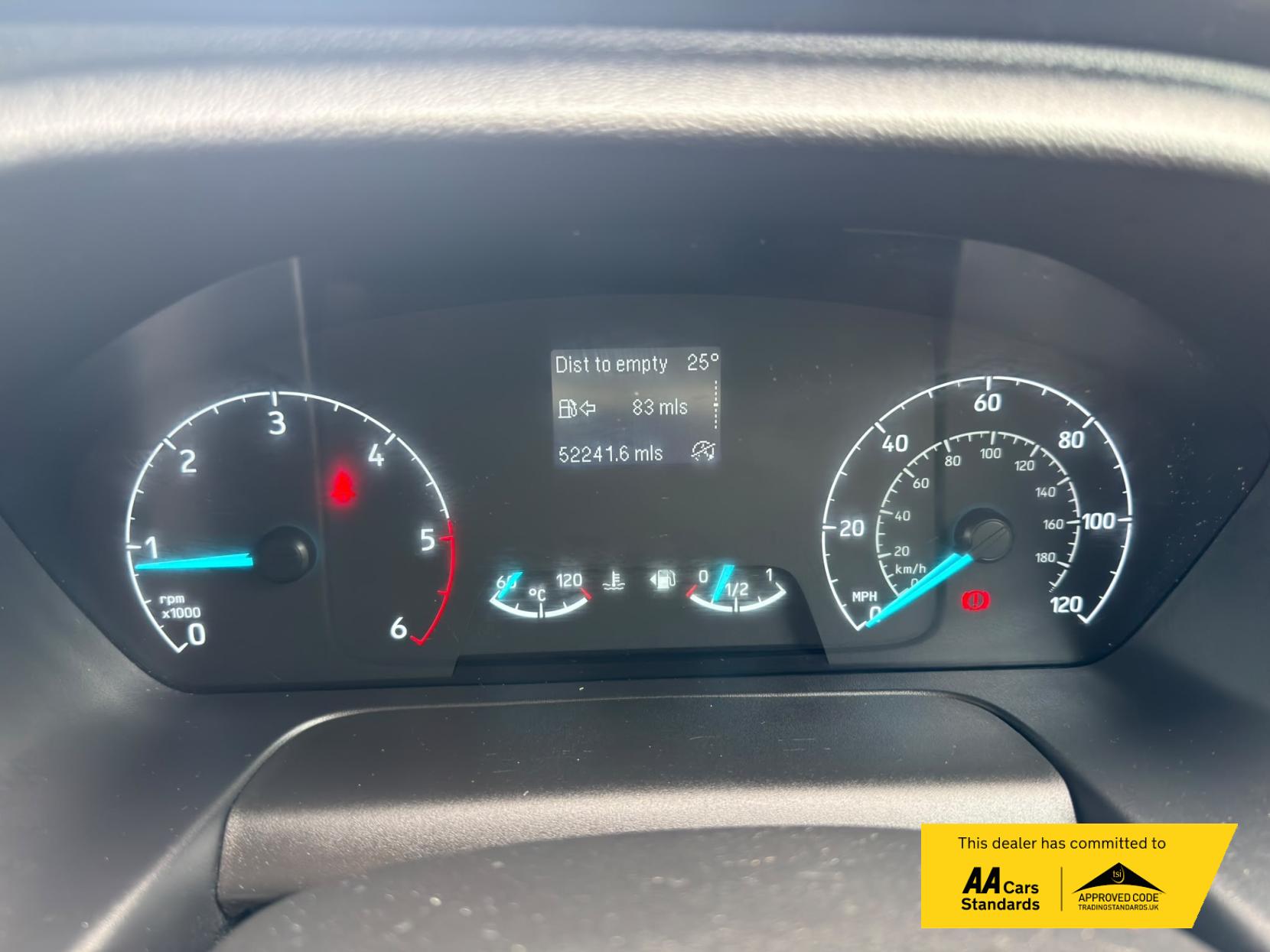 2021 Ford Transit 2.0 350 EcoBlue Leader Luton 3dr Diesel Manual FWD L4 Euro 6 (s/s) (130 ps) - Thumbnail 41