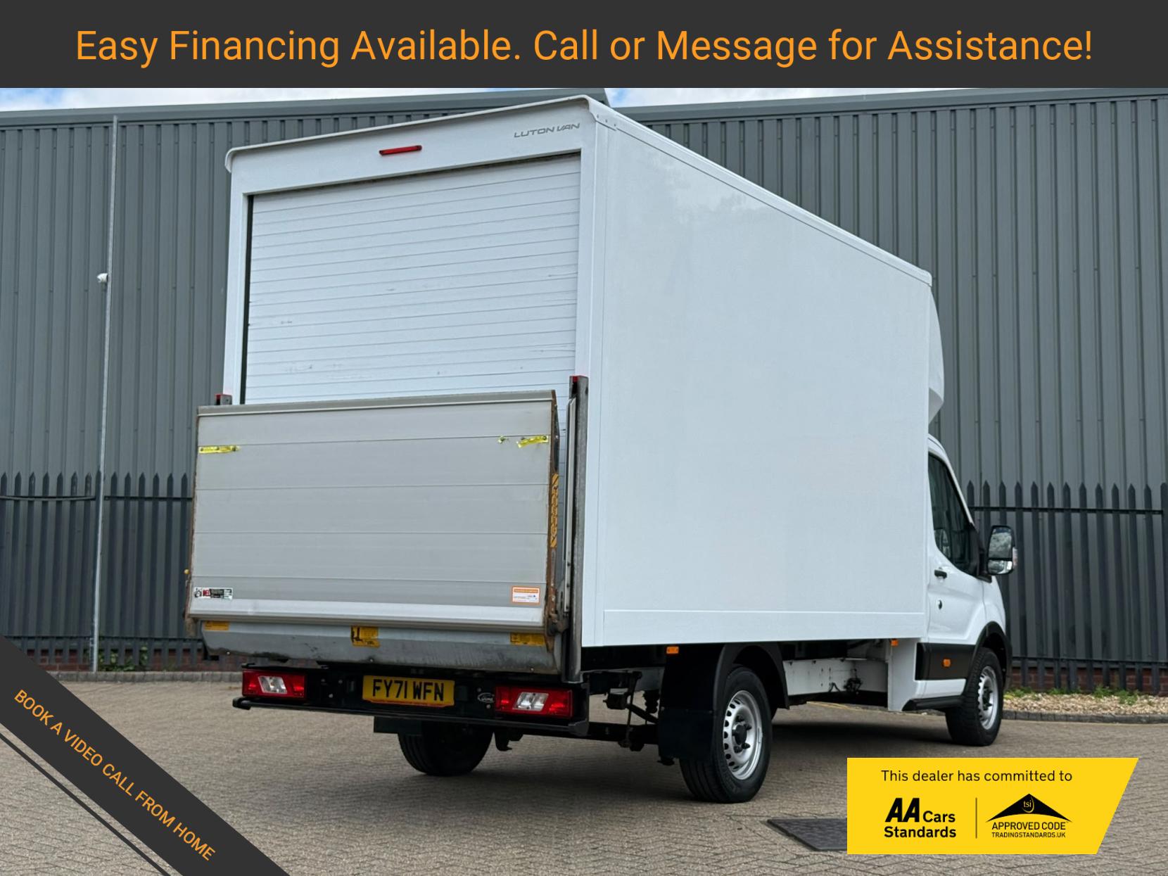 2021 Ford Transit 2.0 350 EcoBlue Leader Luton 3dr Diesel Manual FWD L4 Euro 6 (s/s) (130 ps) - Thumbnail 3