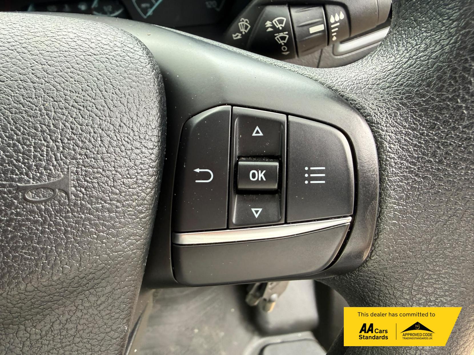 2021 Ford Transit 2.0 350 EcoBlue Leader Luton 3dr Diesel Manual FWD L4 Euro 6 (s/s) (130 ps) - Thumbnail 46