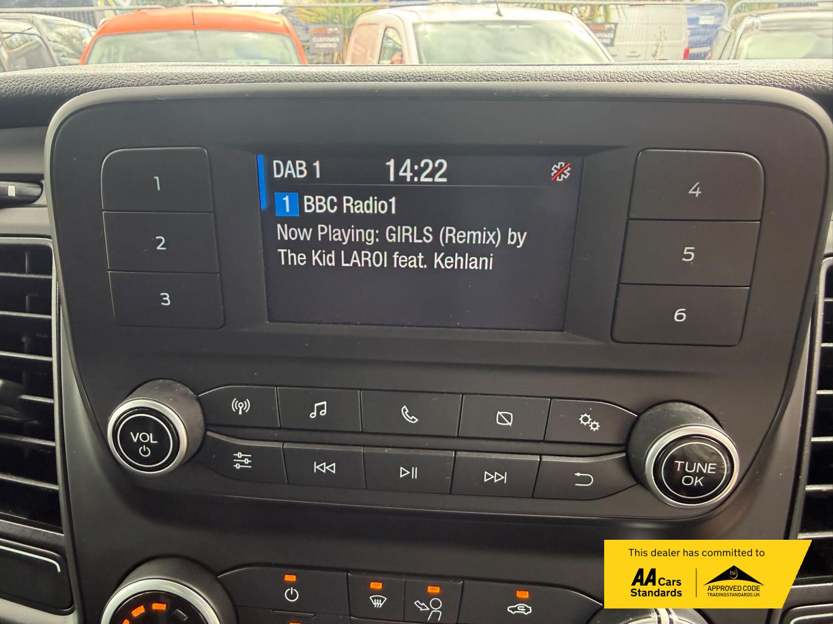 2021 Ford Transit 2.0 350 EcoBlue Leader Luton 3dr Diesel Manual FWD L4 Euro 6 (s/s) (130 ps) - Thumbnail 28