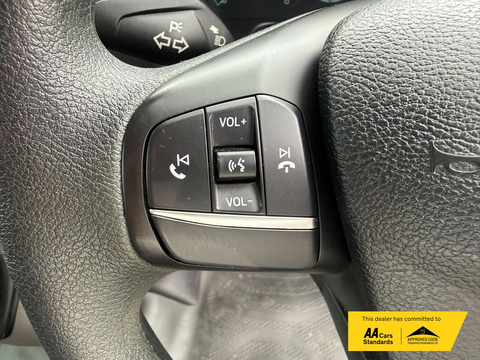 2021 Ford Transit 2.0 350 EcoBlue Leader Luton 3dr Diesel Manual FWD L4 Euro 6 (s/s) (130 ps) - Thumbnail 44