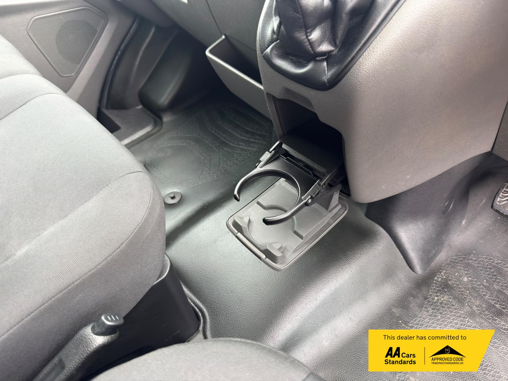 2021 Ford Transit 2.0 350 EcoBlue Leader Luton 3dr Diesel Manual FWD L4 Euro 6 (s/s) (130 ps) - Thumbnail 35