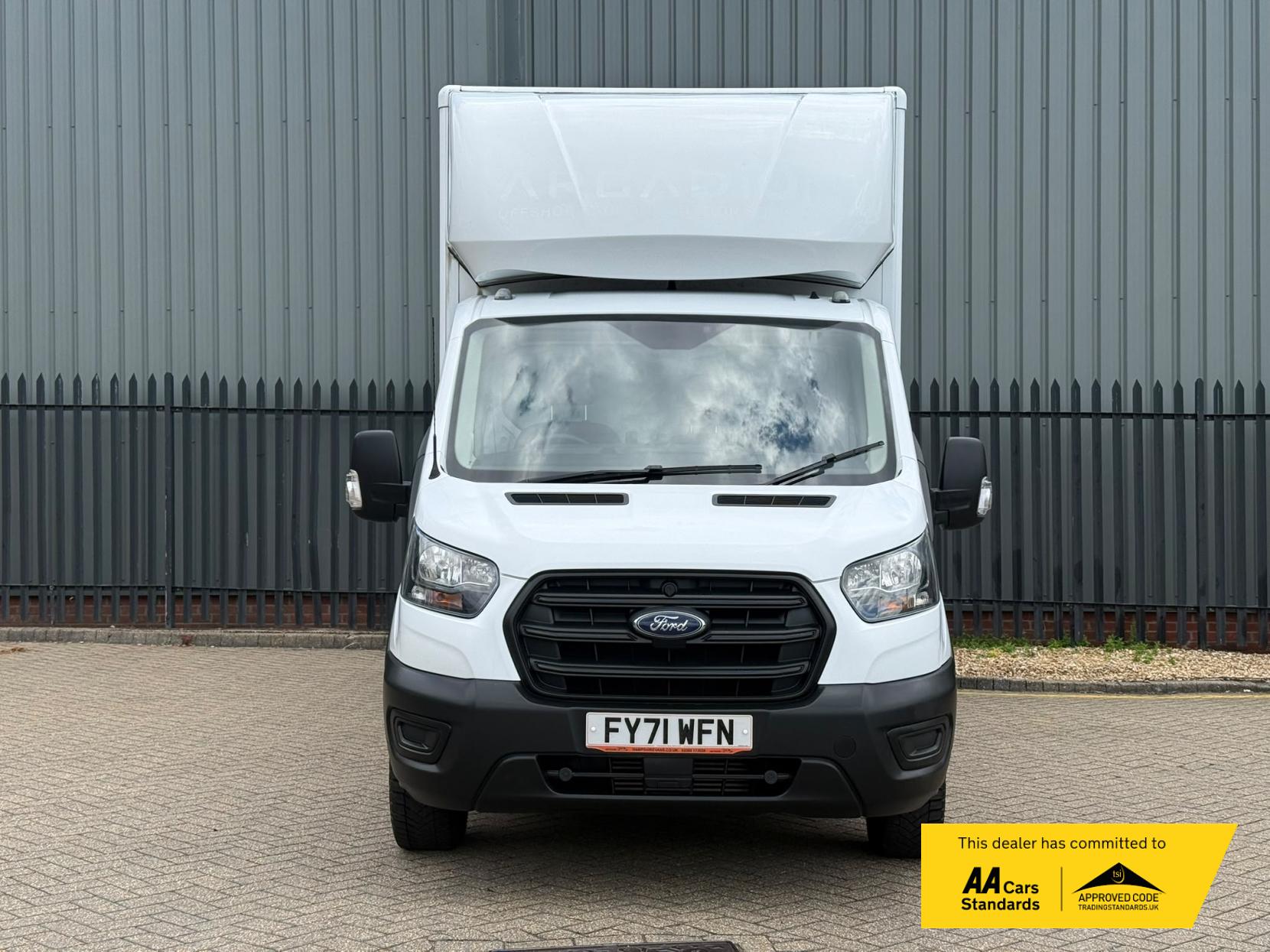 2021 Ford Transit 2.0 350 EcoBlue Leader Luton 3dr Diesel Manual FWD L4 Euro 6 (s/s) (130 ps) - Thumbnail 12