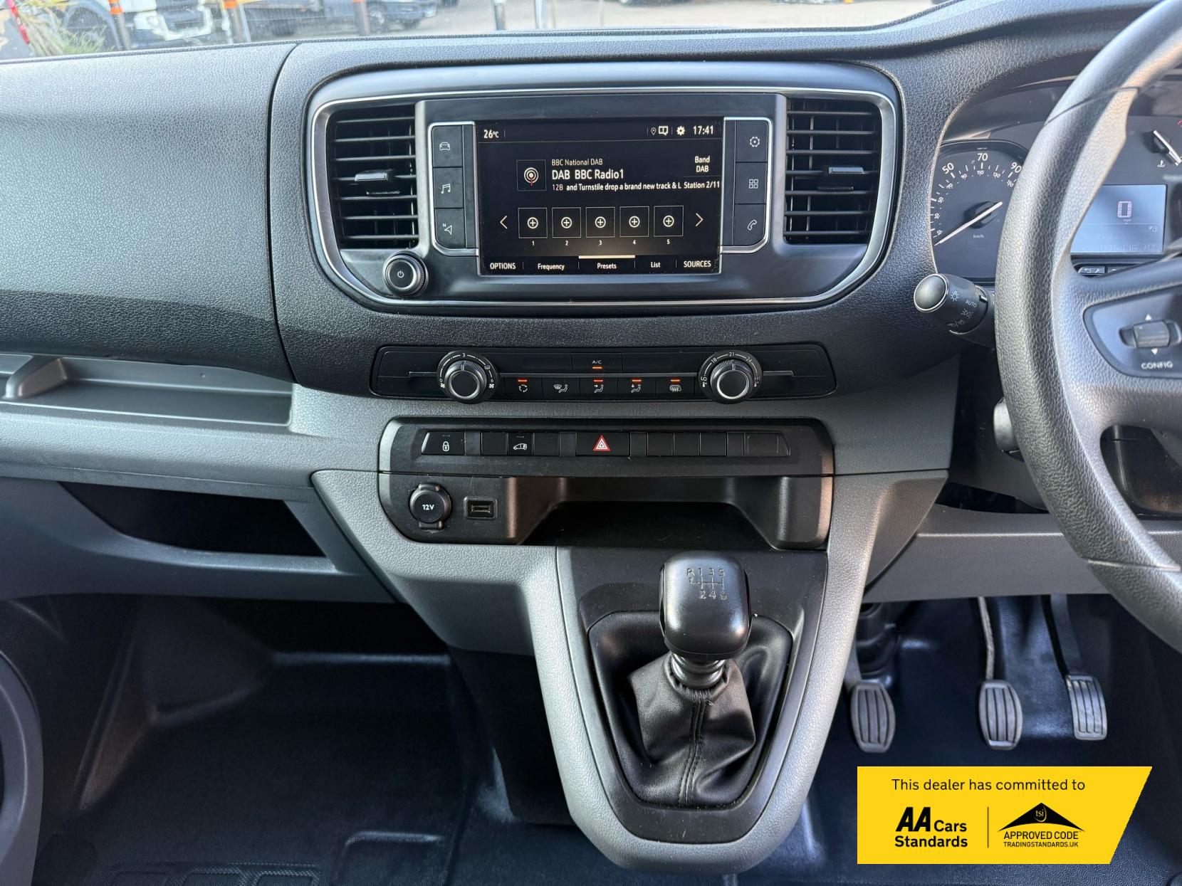 Vauxhall Vivaro 1.5 Turbo D 2900 Dynamic Panel Van 6dr Diesel Manual L2 H1 Euro 6 (s/s) (100 ps)