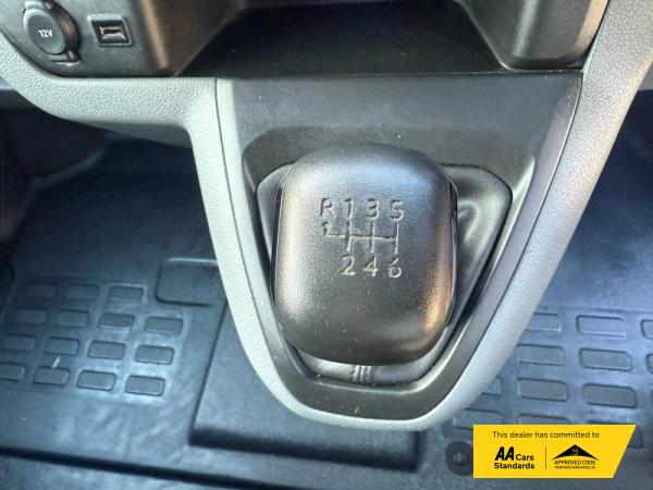 Vauxhall Vivaro 1.5 Turbo D 2900 Dynamic Panel Van 6dr Diesel Manual L2 H1 Euro 6 (s/s) (100 ps)