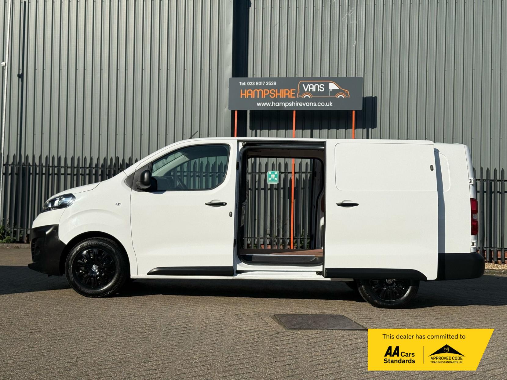 Vauxhall Vivaro 1.5 Turbo D 2900 Dynamic Panel Van 6dr Diesel Manual L2 H1 Euro 6 (s/s) (100 ps)