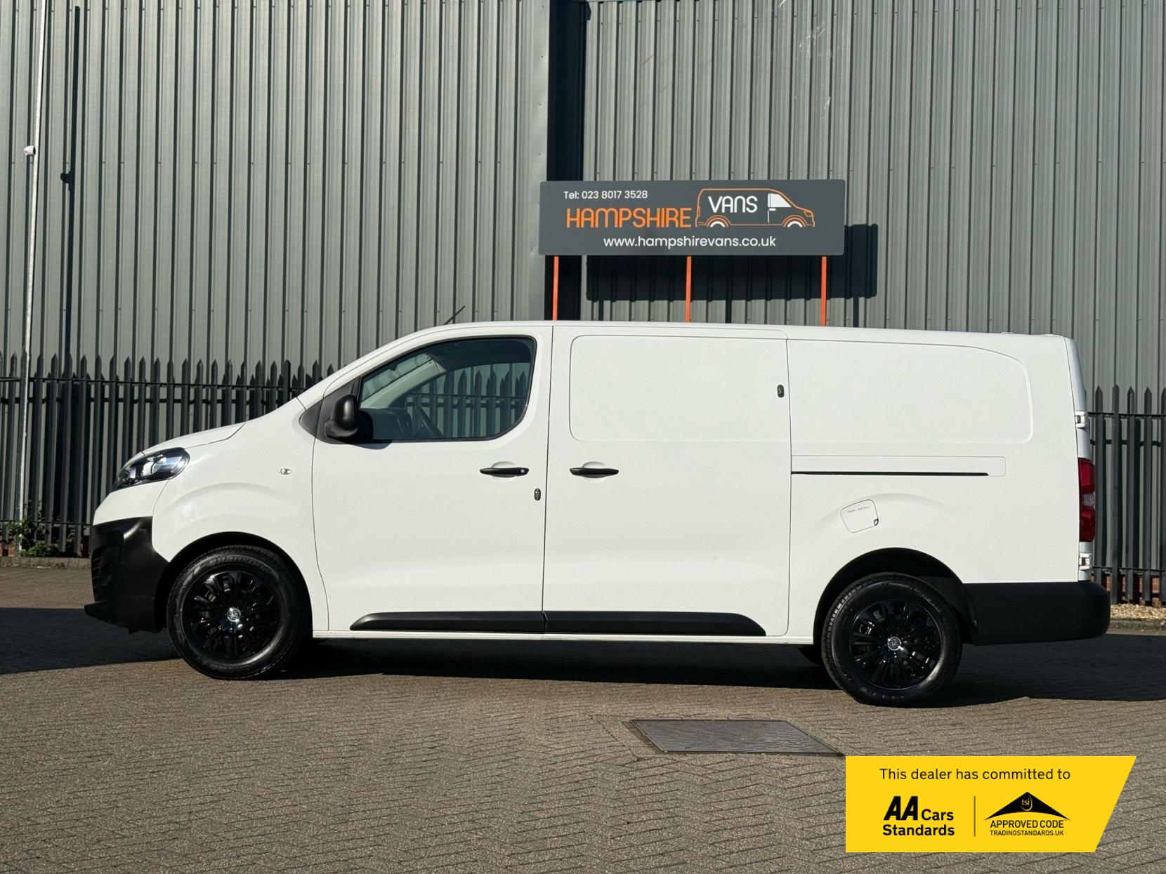 Vauxhall Vivaro 1.5 Turbo D 2900 Dynamic Panel Van 6dr Diesel Manual L2 H1 Euro 6 (s/s) (100 ps)