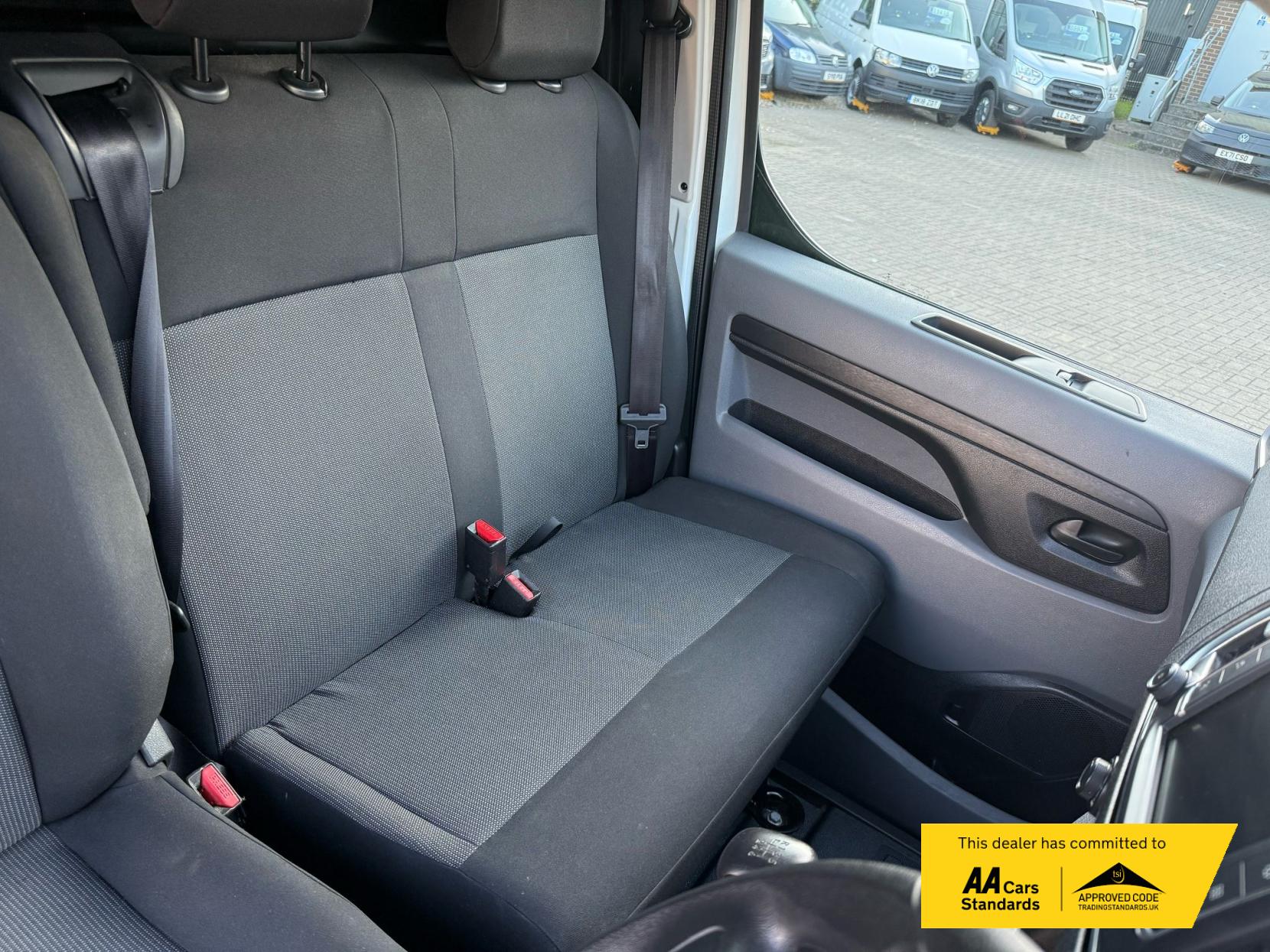 Vauxhall Vivaro 1.5 Turbo D 2900 Dynamic Panel Van 6dr Diesel Manual L2 H1 Euro 6 (s/s) (100 ps)