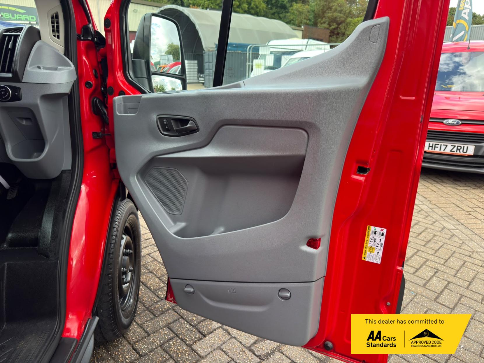 2018 Ford Transit 2.0 350 EcoBlue Panel Van 5dr Diesel Manual RWD L3 H3 Euro 6 (130 ps) - Thumbnail 49