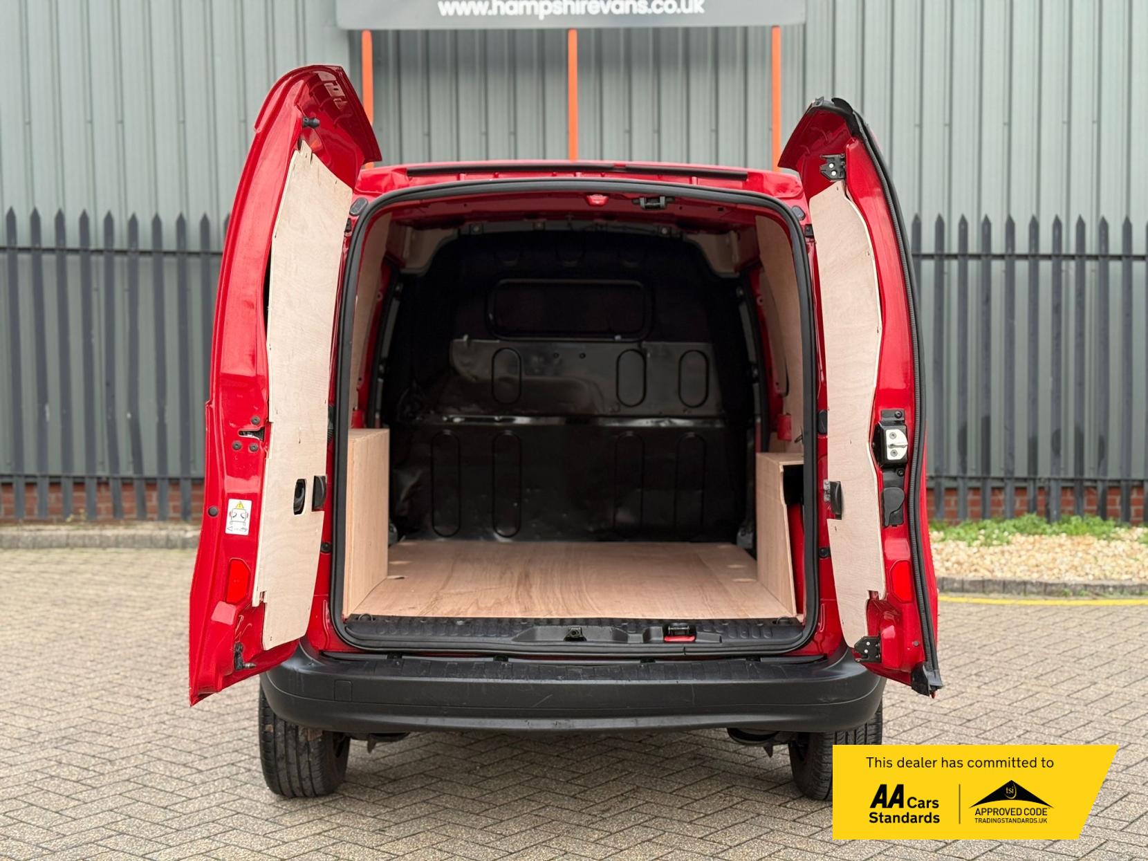 Renault Kangoo Maxi ZE 33kWh Business Panel Van 6dr Electric Auto L3 H1 (60 ps)