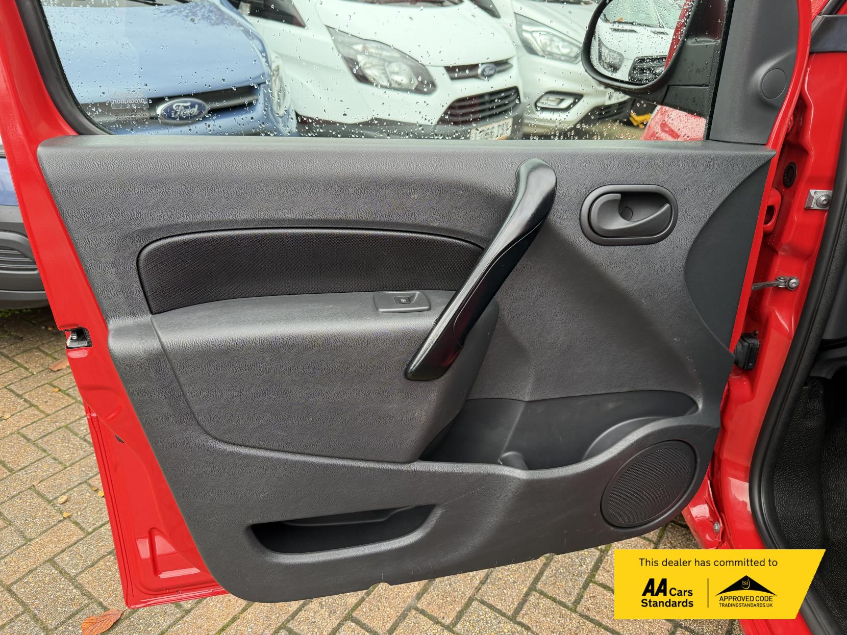 Renault Kangoo Maxi ZE 33kWh Business Panel Van 6dr Electric Auto L3 H1 (60 ps)