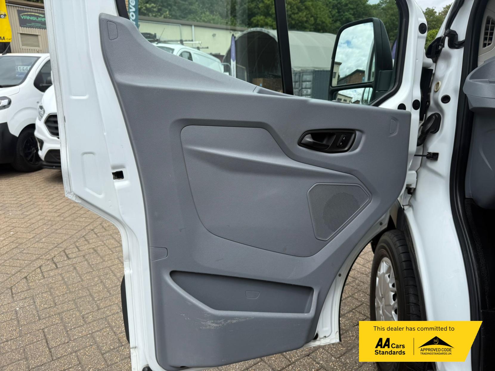 Ford Transit 2.2 TDCi 350 Trend Panel Van 5dr Diesel Manual RWD L3 H2 Euro 5 (125 ps)