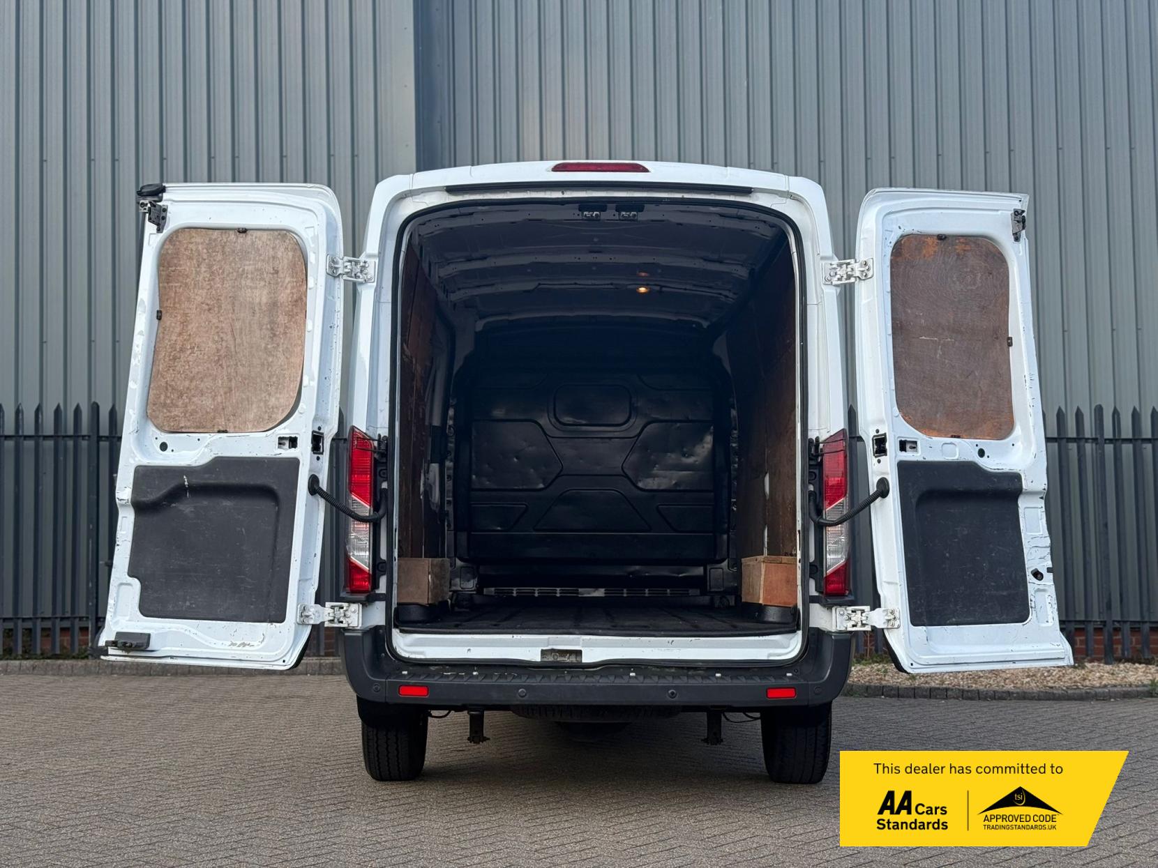 Ford Transit 2.2 TDCi 350 Trend Panel Van 5dr Diesel Manual RWD L3 H2 Euro 5 (125 ps)