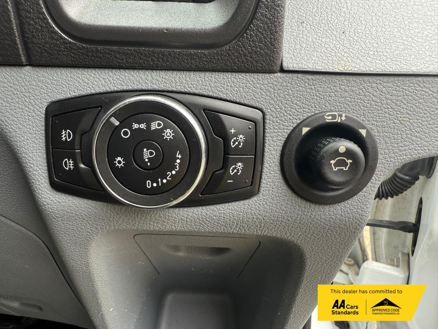 Ford Transit 2.2 TDCi 350 Trend Panel Van 5dr Diesel Manual RWD L3 H2 Euro 5 (125 ps)
