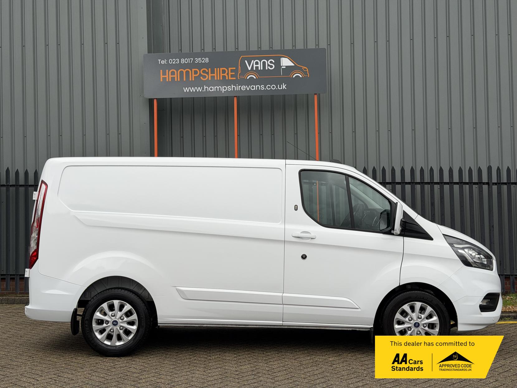 Ford Transit Custom 2.0 300 EcoBlue Limited Panel Van 5dr Diesel Auto L1 H1 Euro 6 (s/s) (130 ps)