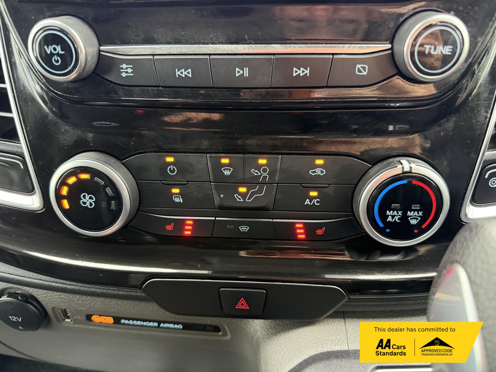 Ford Transit Custom 2.0 300 EcoBlue Limited Panel Van 5dr Diesel Auto L1 H1 Euro 6 (s/s) (130 ps)