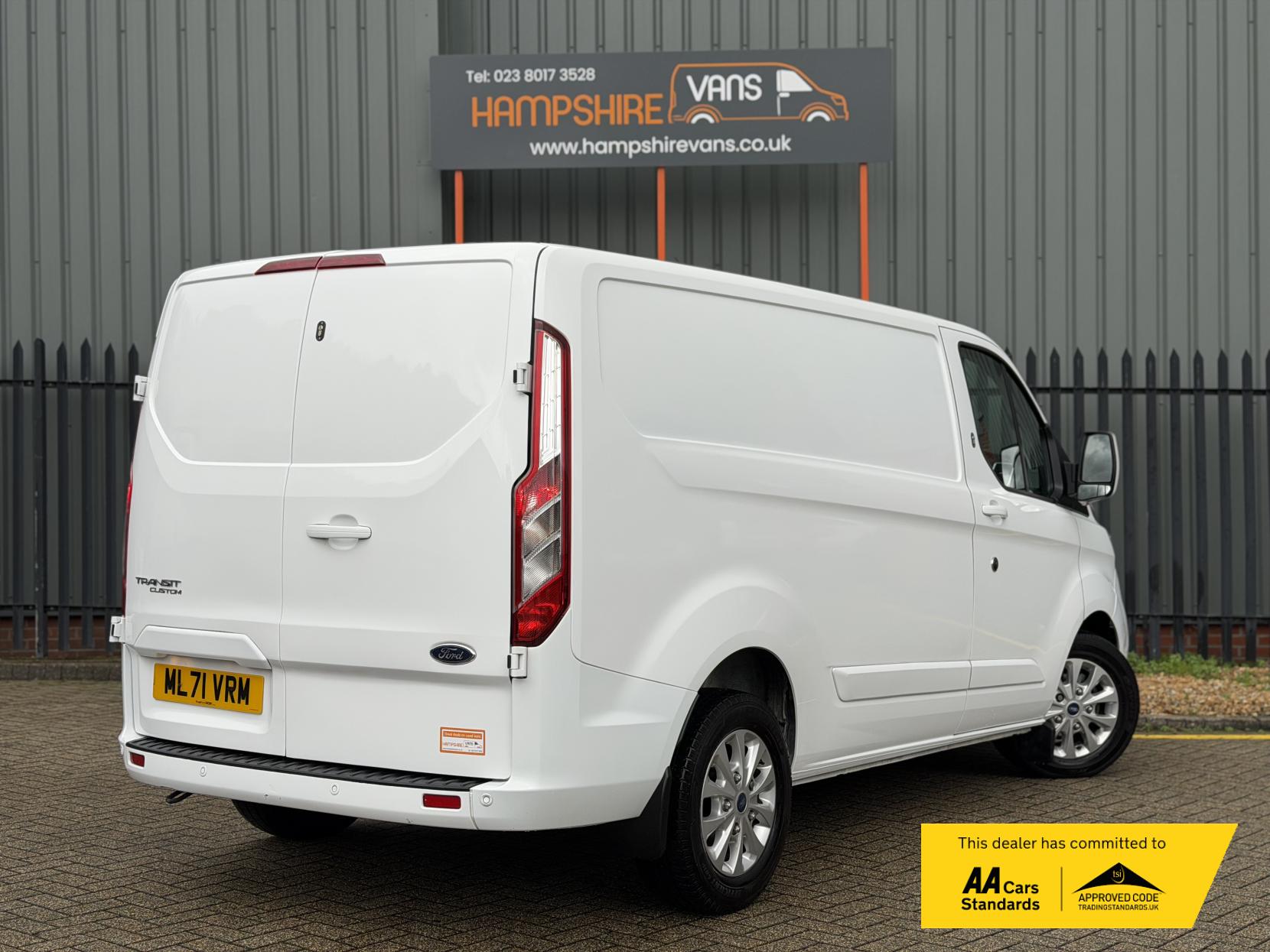 Ford Transit Custom 2.0 300 EcoBlue Limited Panel Van 5dr Diesel Auto L1 H1 Euro 6 (s/s) (130 ps)