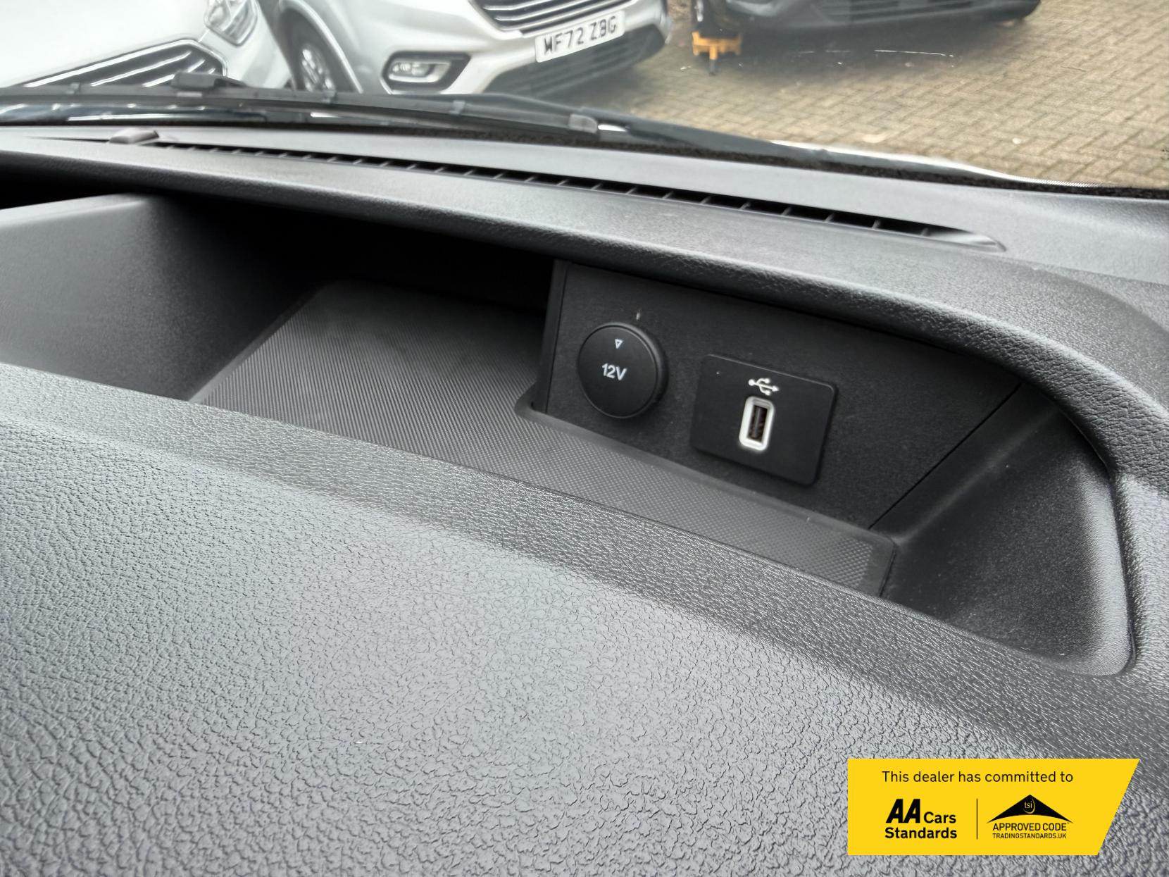 Ford Transit Custom 2.0 300 EcoBlue Limited Panel Van 5dr Diesel Auto L1 H1 Euro 6 (s/s) (130 ps)