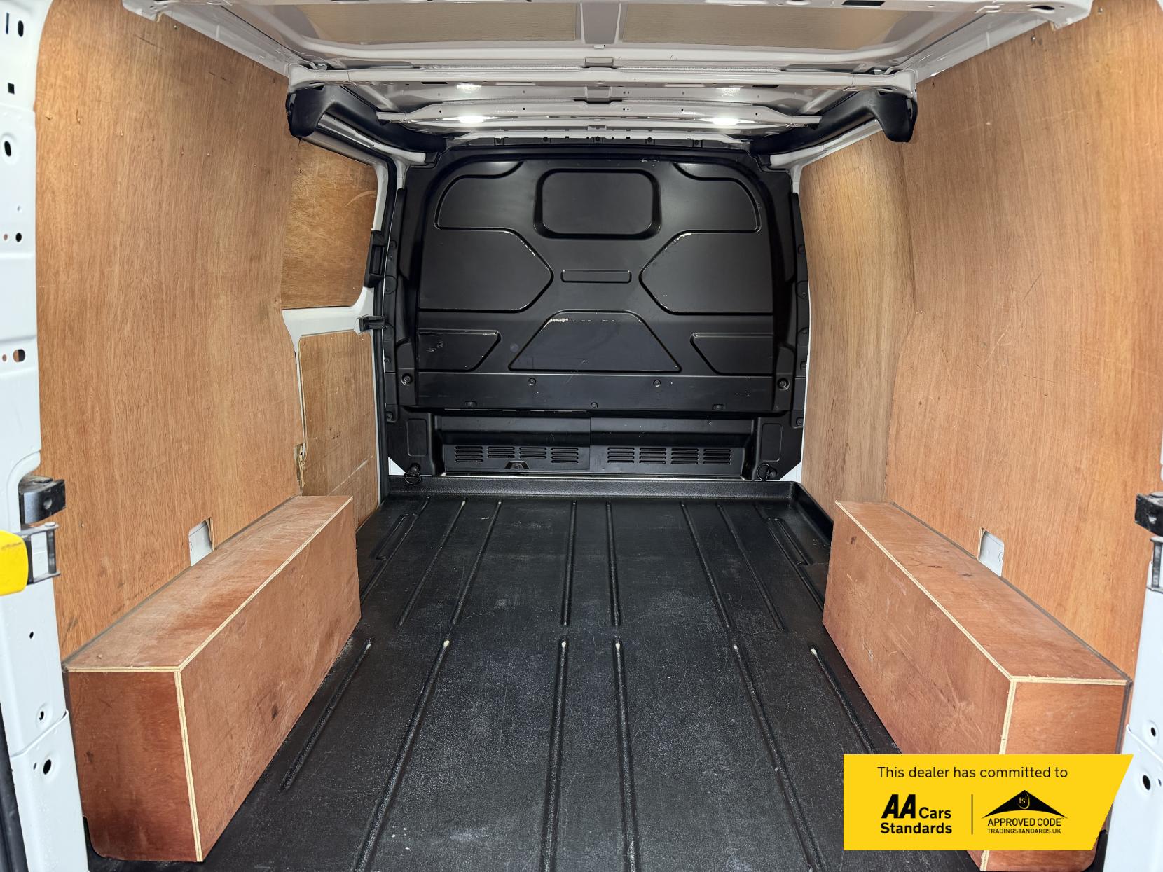 Ford Transit Custom 2.0 300 EcoBlue Limited Panel Van 5dr Diesel Auto L1 H1 Euro 6 (s/s) (130 ps)