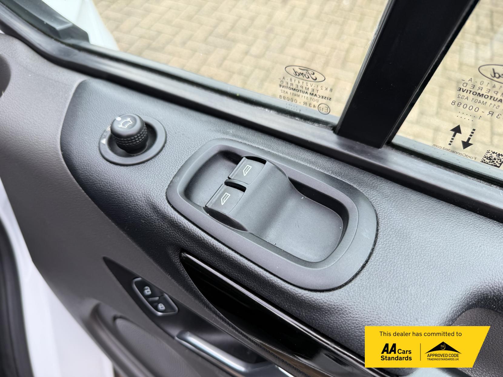 Ford Transit Custom 2.0 300 EcoBlue Limited Panel Van 5dr Diesel Auto L1 H1 Euro 6 (s/s) (130 ps)