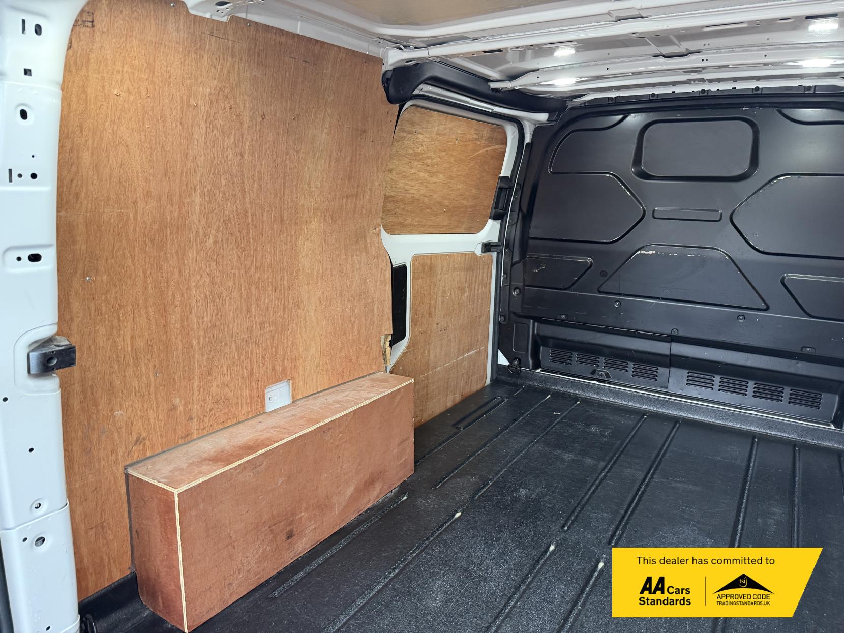 Ford Transit Custom 2.0 300 EcoBlue Limited Panel Van 5dr Diesel Auto L1 H1 Euro 6 (s/s) (130 ps)