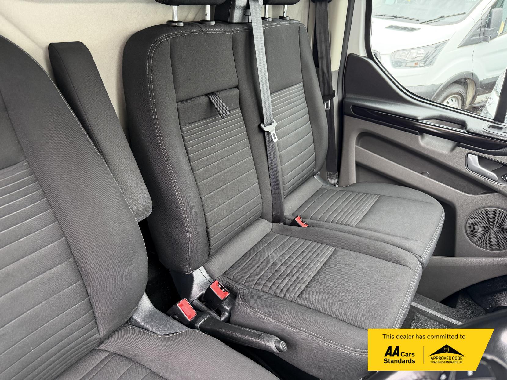 Ford Transit Custom 2.0 300 EcoBlue Limited Panel Van 5dr Diesel Auto L1 H1 Euro 6 (s/s) (130 ps)