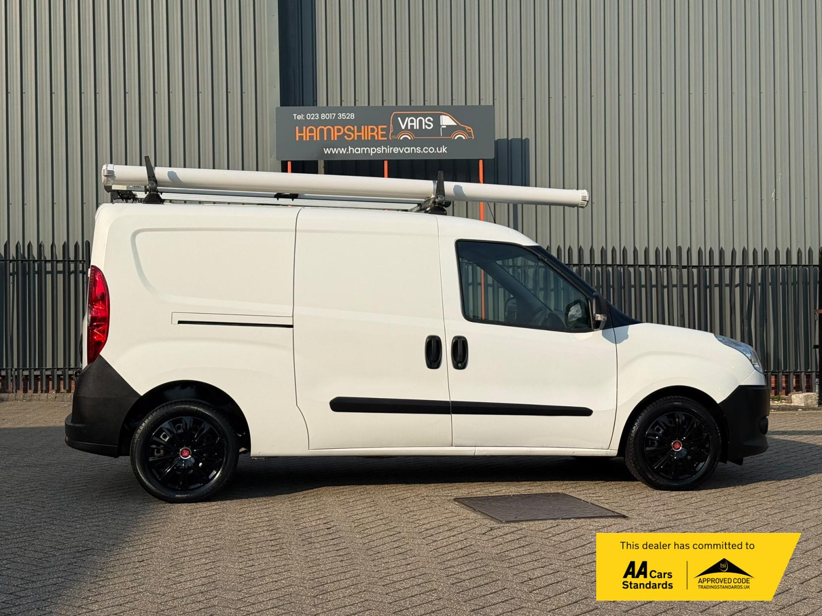 2013 Fiat Doblo 1.3 JTD MultiJetII 16v Panel Van 4dr Diesel Manual L1 H1 (133 g/km, 90 bhp) - Thumbnail 7
