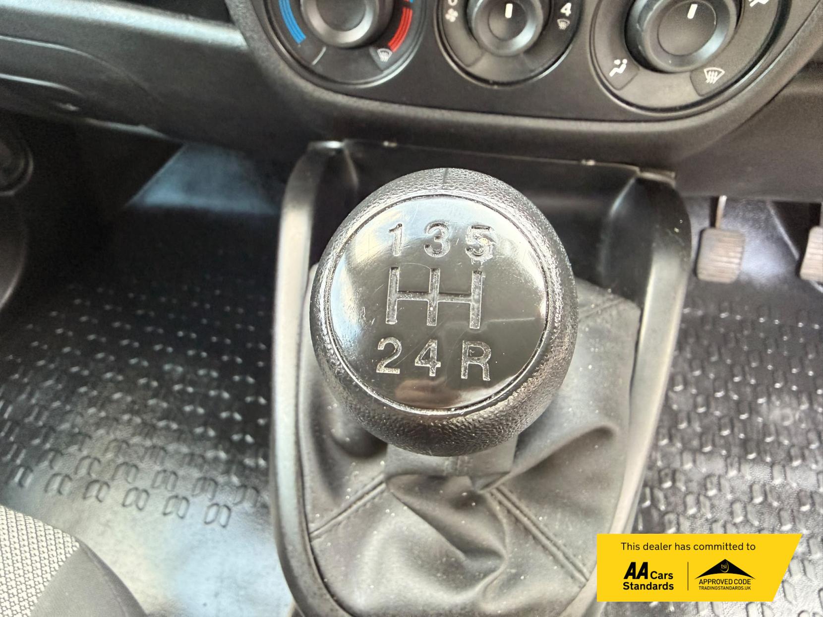 2013 Fiat Doblo 1.3 JTD MultiJetII 16v Panel Van 4dr Diesel Manual L1 H1 (133 g/km, 90 bhp) - Thumbnail 36
