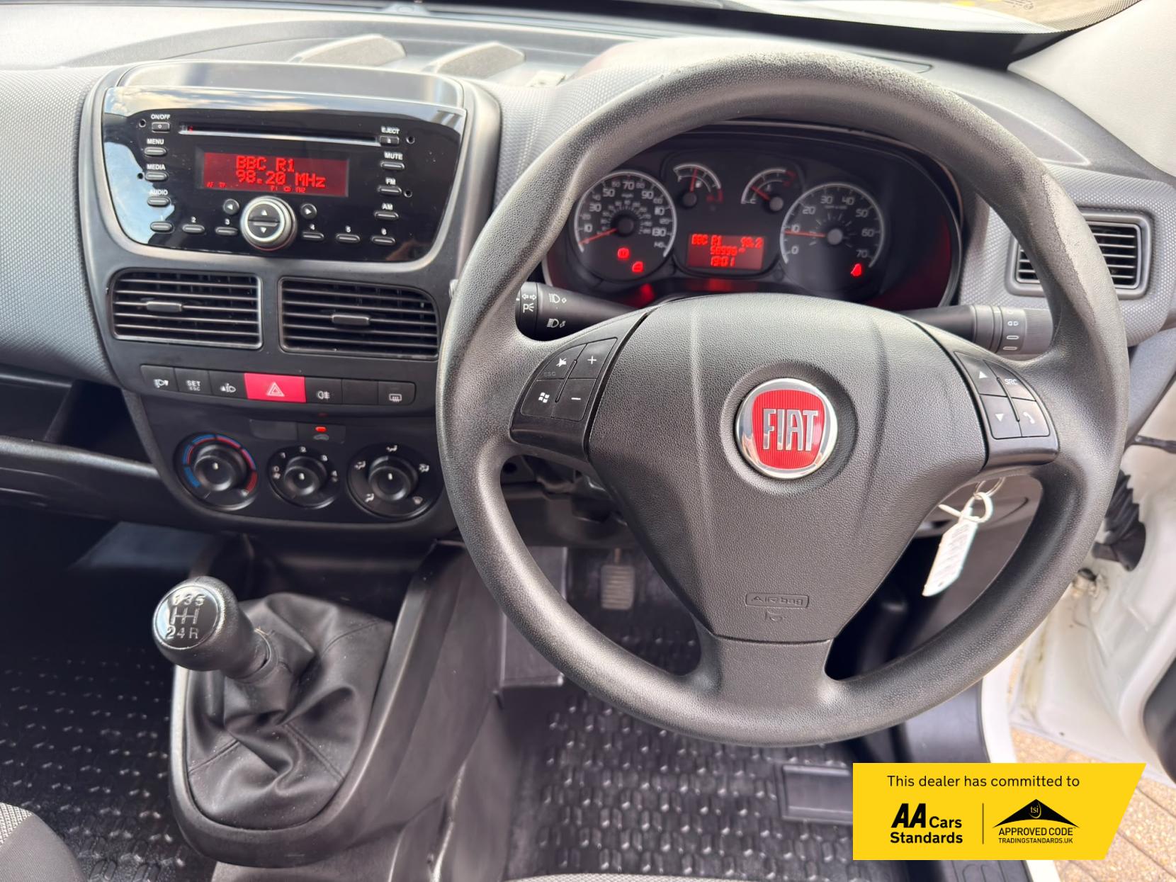 2013 Fiat Doblo 1.3 JTD MultiJetII 16v Panel Van 4dr Diesel Manual L1 H1 (133 g/km, 90 bhp) - Thumbnail 11