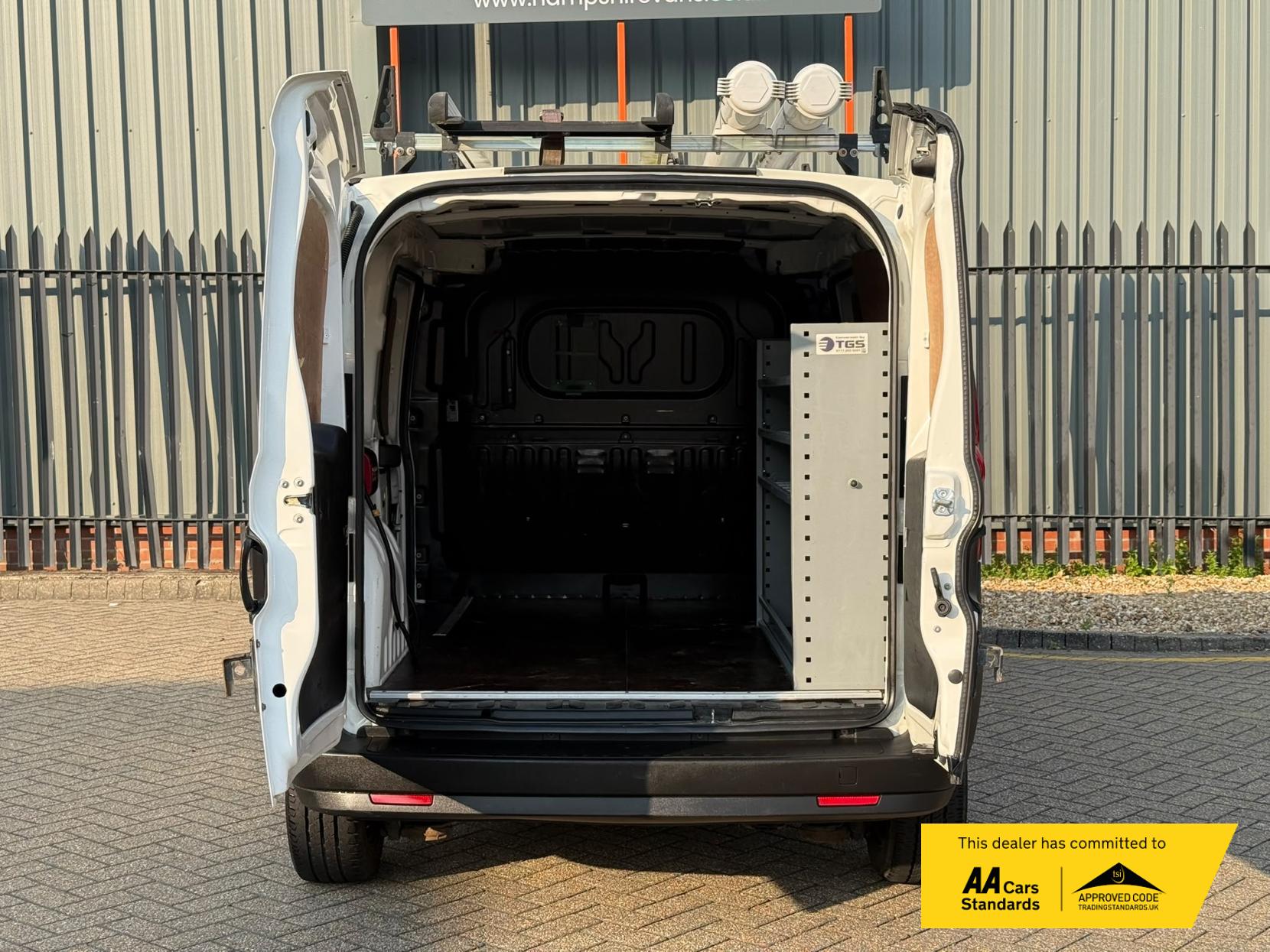 2013 Fiat Doblo 1.3 JTD MultiJetII 16v Panel Van 4dr Diesel Manual L1 H1 (133 g/km, 90 bhp) - Thumbnail 14
