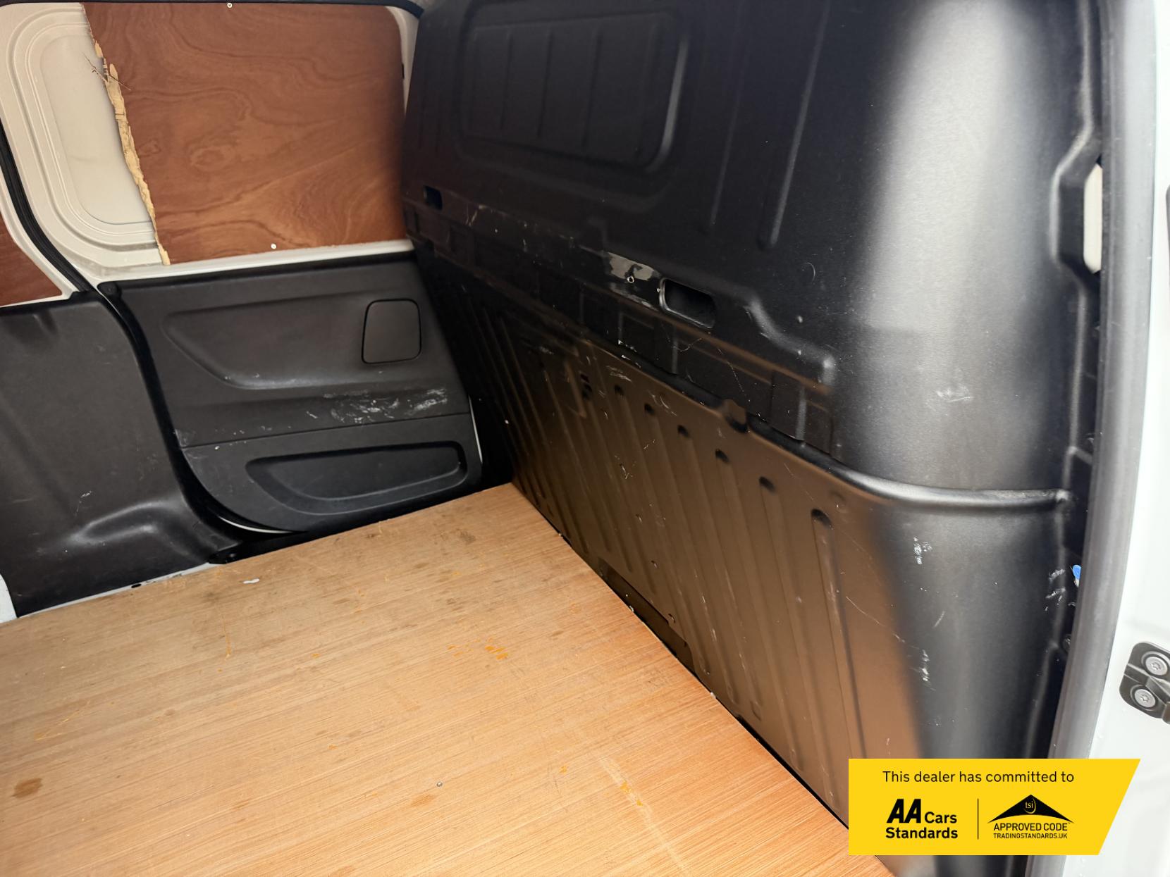 Vauxhall Combo 1.5 Turbo D 2300 Sportive Panel Van 4dr Diesel Manual L2 H1 Euro 6 (s/s) (100 ps)