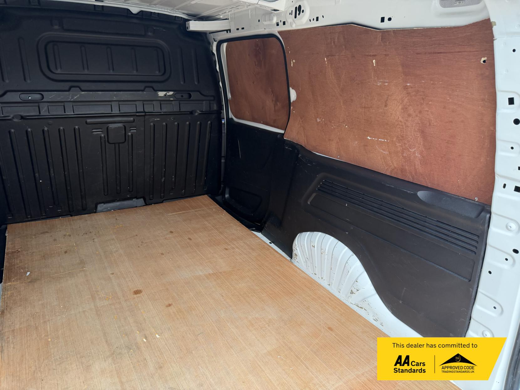 Vauxhall Combo 1.5 Turbo D 2300 Sportive Panel Van 4dr Diesel Manual L2 H1 Euro 6 (s/s) (100 ps)