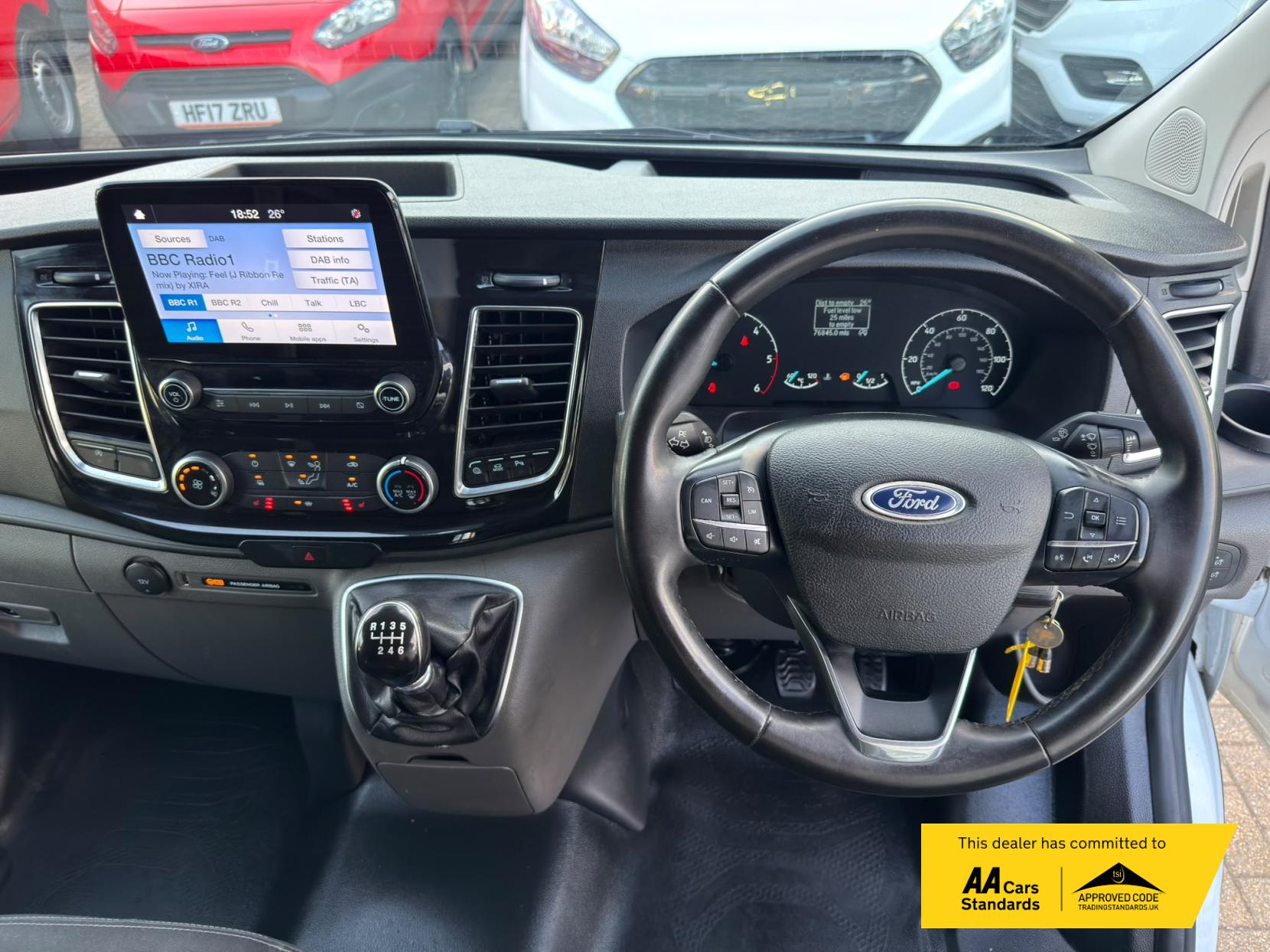 2023 Ford Transit Custom 2.0 300 EcoBlue Limited Panel Van 5dr Diesel Manual L2 H1 Euro 6 (s/s) (130 ps) - Thumbnail 38