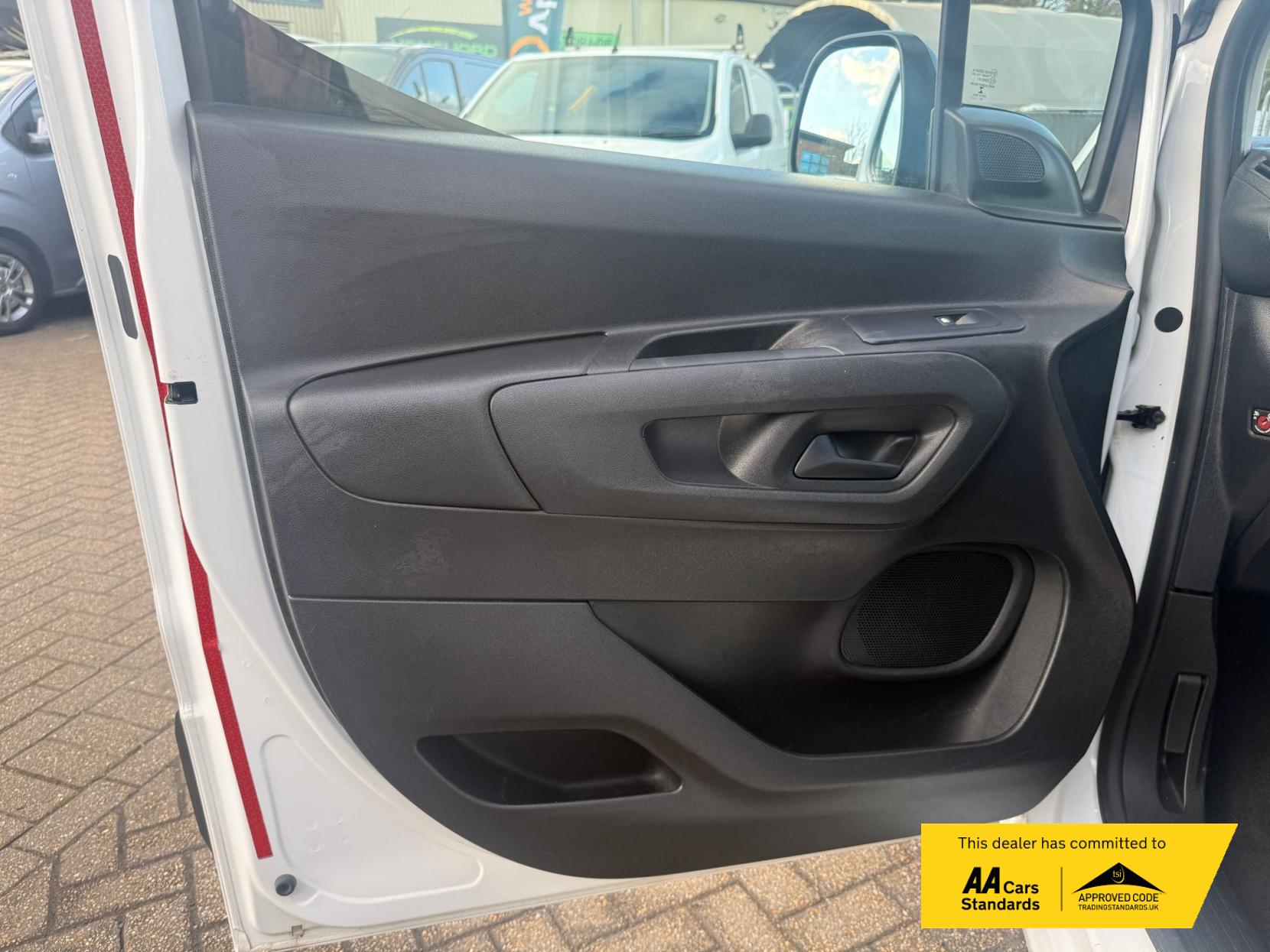 Vauxhall Combo 1.5 Turbo D 2000 Edition Panel Van 4dr Diesel Auto L1 H1 Euro 6 (s/s) (130 ps)