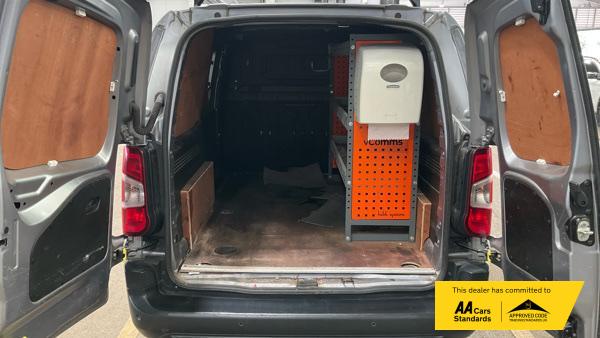2021 Vauxhall Combo 1.5 Turbo D 2300 Edition Panel Van 4dr Diesel Manual L2 H1 Euro 6 (100 ps) - Thumbnail 13