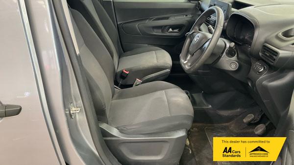 2021 Vauxhall Combo 1.5 Turbo D 2300 Edition Panel Van 4dr Diesel Manual L2 H1 Euro 6 (100 ps) - Thumbnail 9