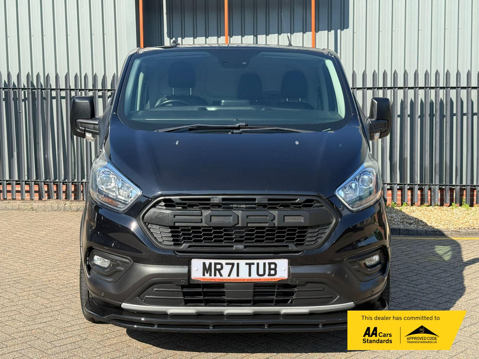 2021 Ford Transit Custom 2.0 300 EcoBlue Trail Panel Van 5dr Diesel Manual L2 H1 Euro 6 (s/s) (170 ps) - Thumbnail 8