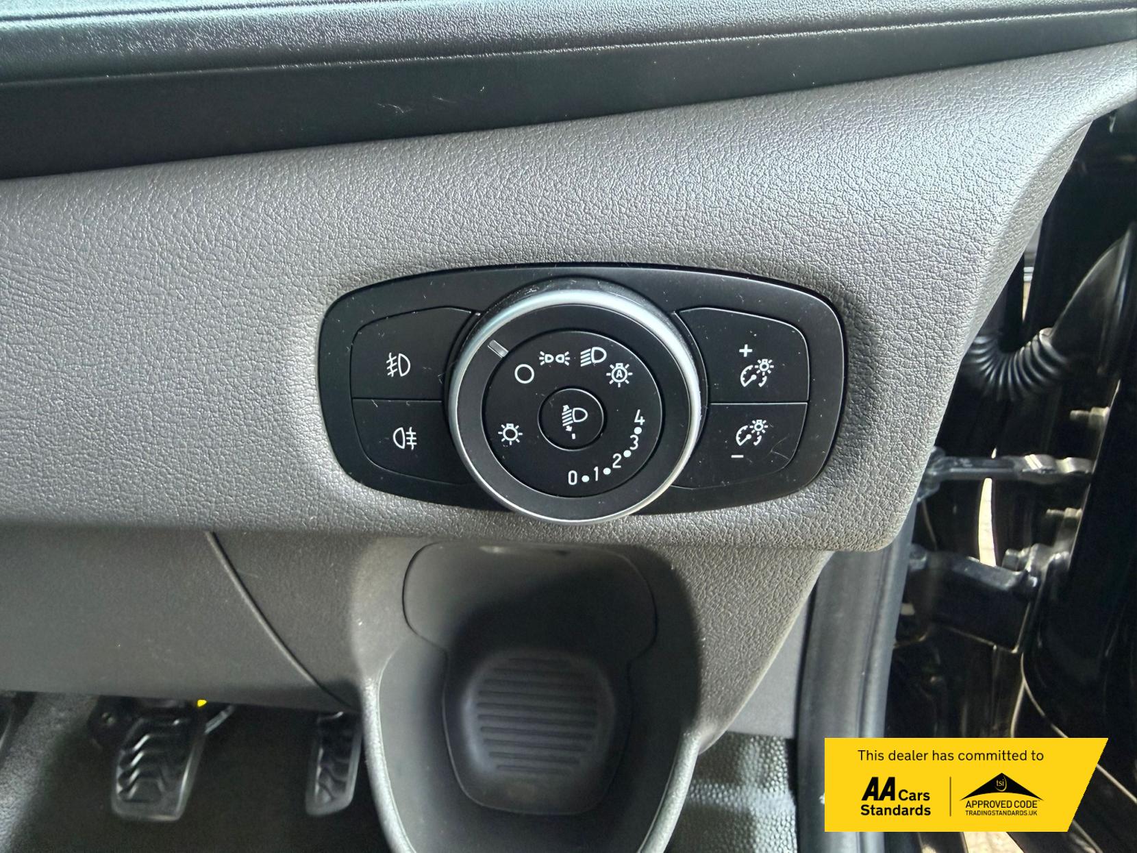 2021 Ford Transit Custom 2.0 300 EcoBlue Trail Panel Van 5dr Diesel Manual L2 H1 Euro 6 (s/s) (170 ps) - Thumbnail 54