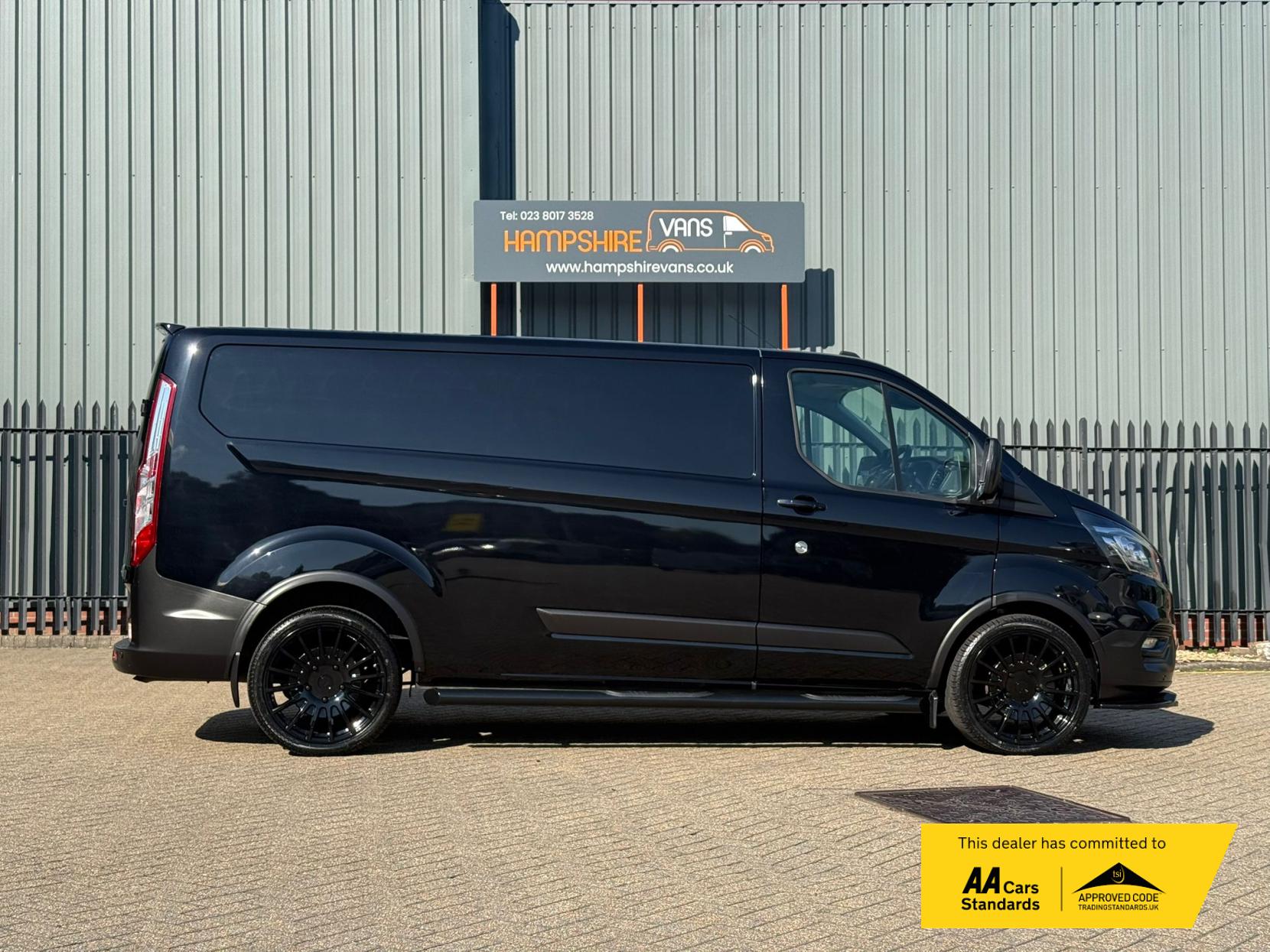 2021 Ford Transit Custom 2.0 300 EcoBlue Trail Panel Van 5dr Diesel Manual L2 H1 Euro 6 (s/s) (170 ps) - Thumbnail 3