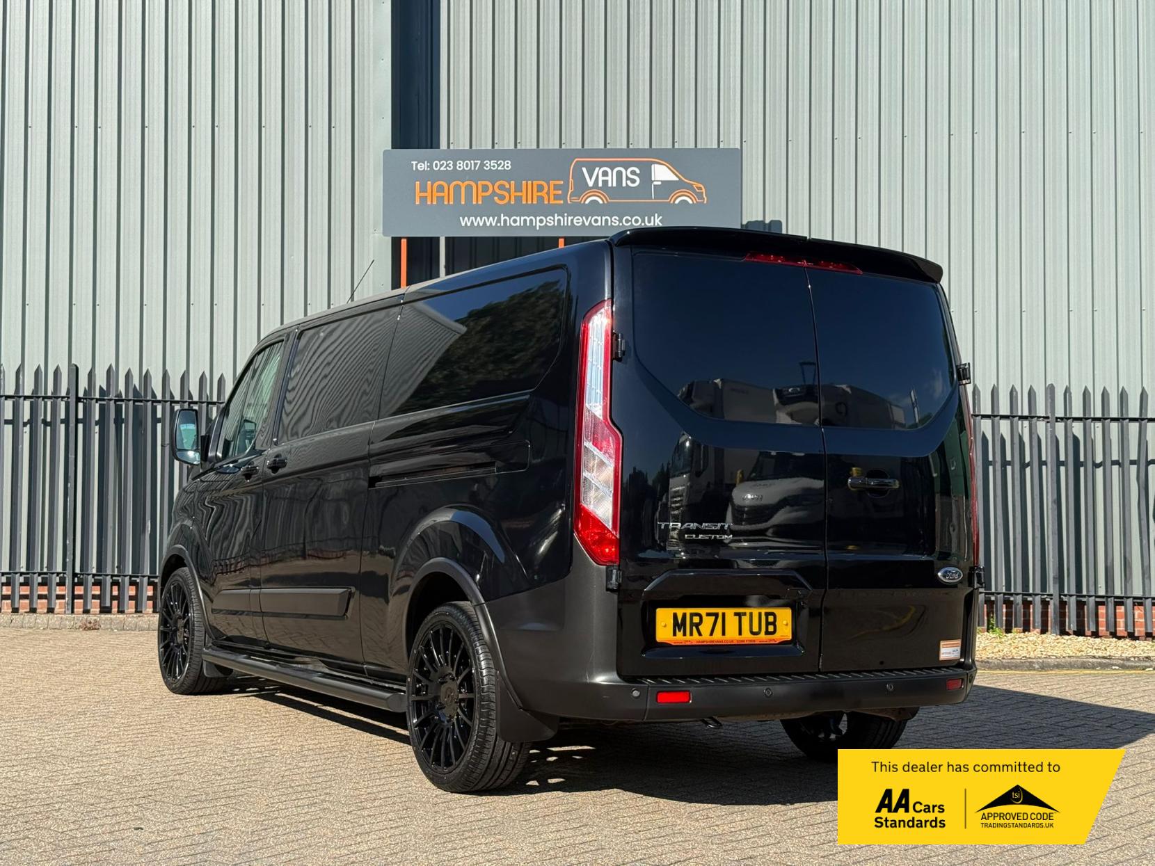 2021 Ford Transit Custom 2.0 300 EcoBlue Trail Panel Van 5dr Diesel Manual L2 H1 Euro 6 (s/s) (170 ps) - Thumbnail 6