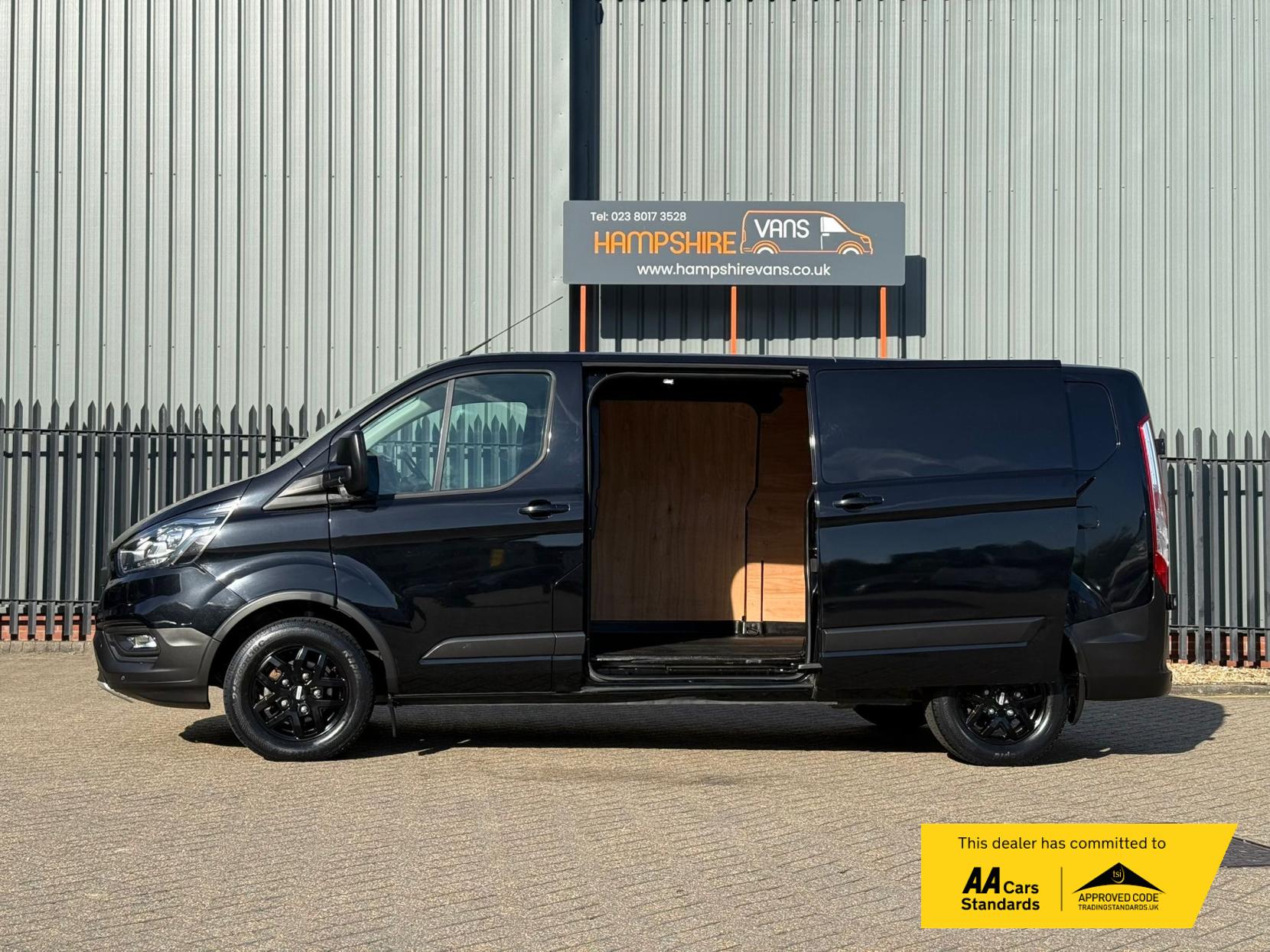 2021 Ford Transit Custom 2.0 300 EcoBlue Trail Panel Van 5dr Diesel Manual L2 H1 Euro 6 (s/s) (170 ps) - Thumbnail 6