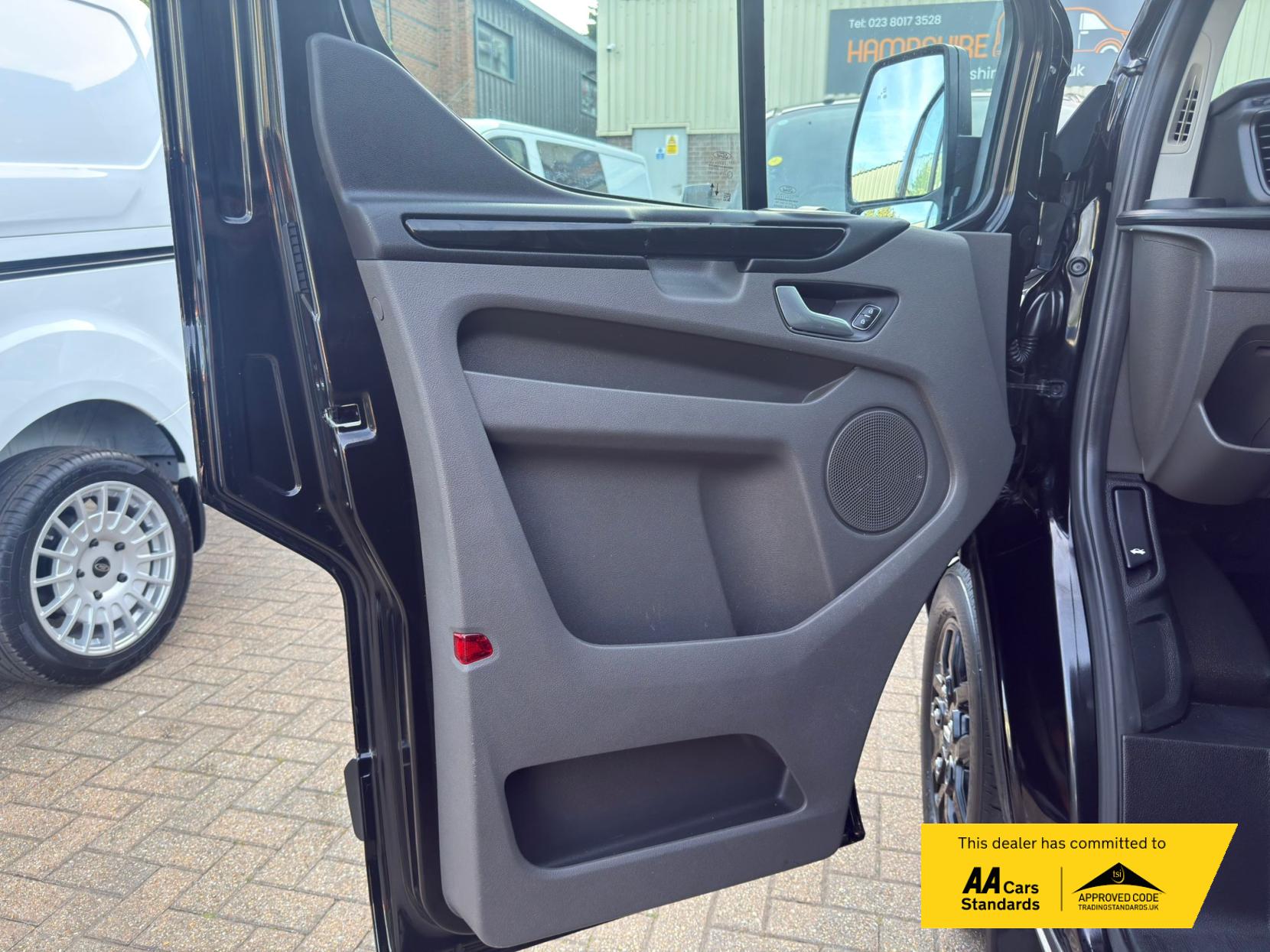 2021 Ford Transit Custom 2.0 300 EcoBlue Trail Panel Van 5dr Diesel Manual L2 H1 Euro 6 (s/s) (170 ps) - Thumbnail 24