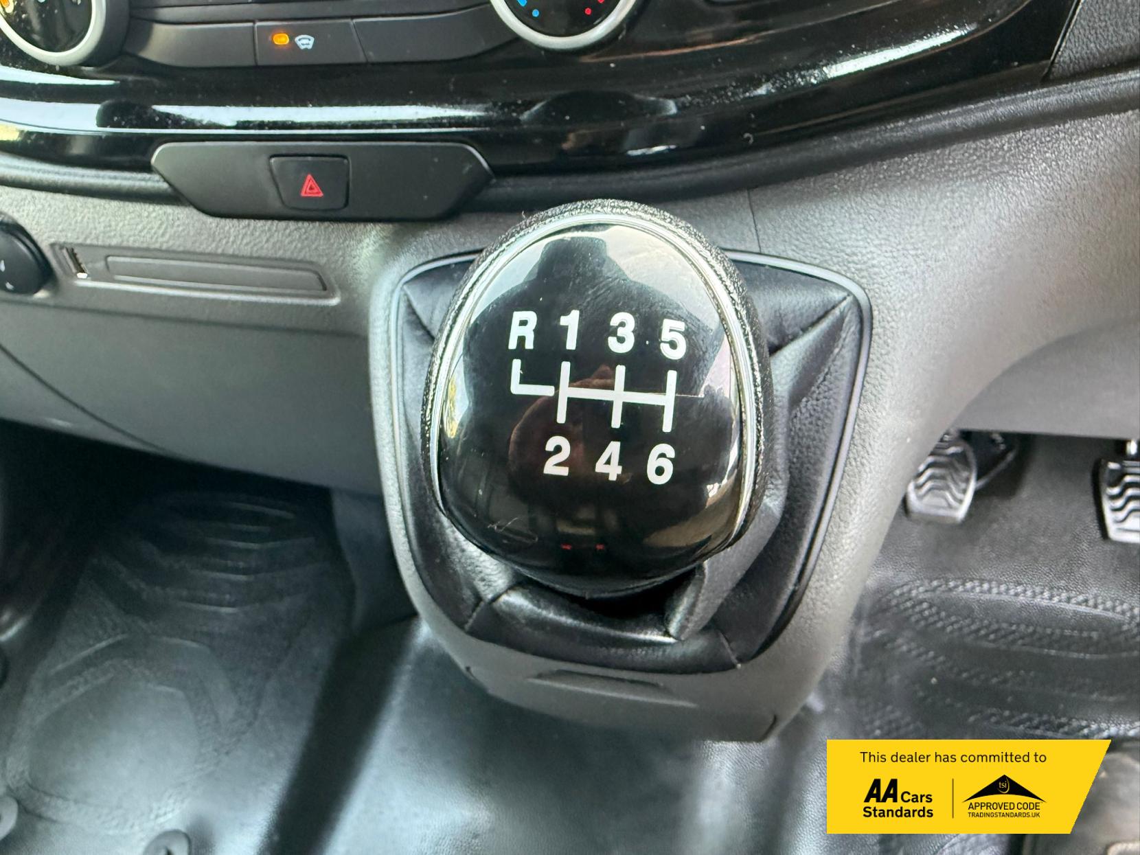 2021 Ford Transit Custom 2.0 300 EcoBlue Trail Panel Van 5dr Diesel Manual L2 H1 Euro 6 (s/s) (170 ps) - Thumbnail 41